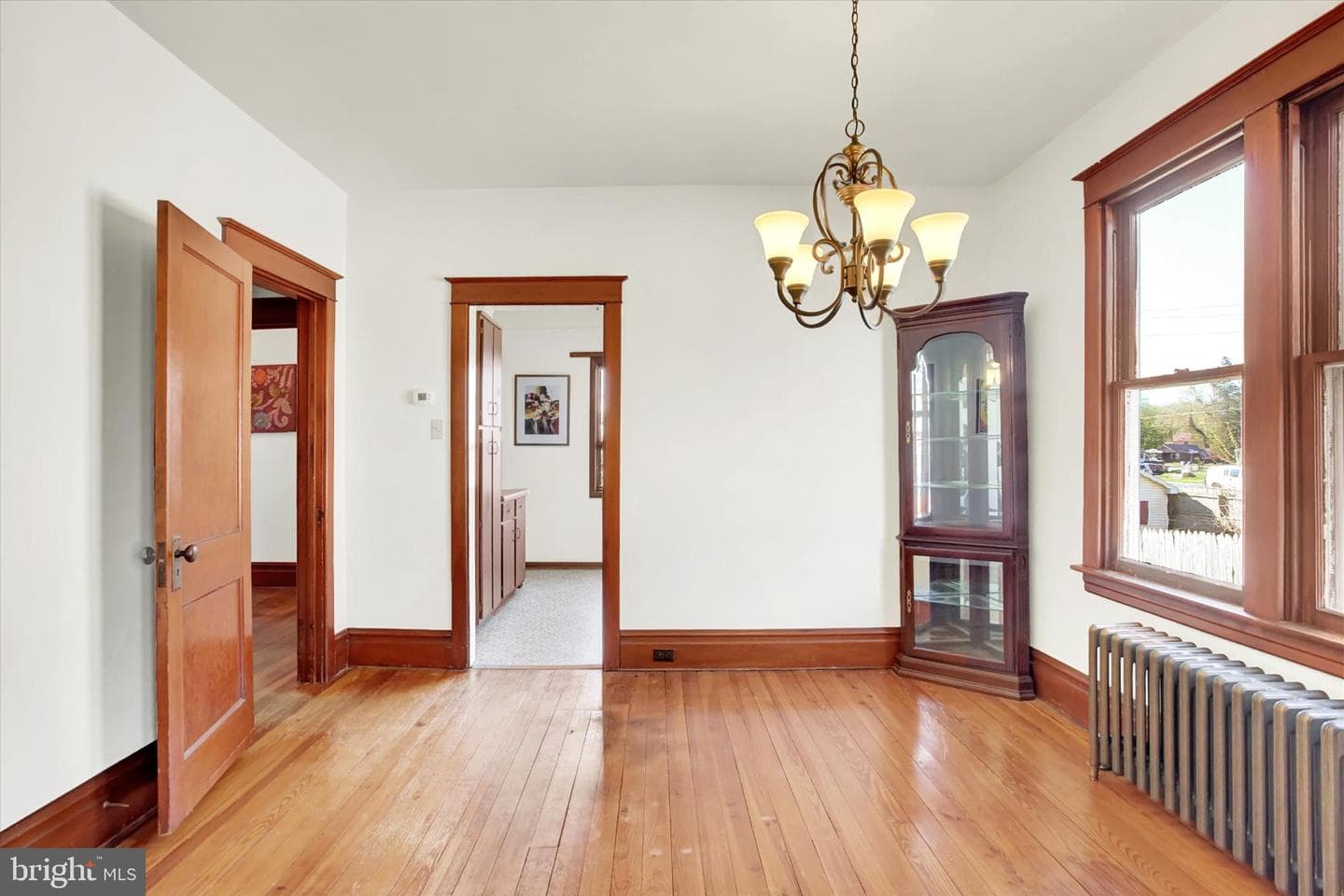612 2nd St photo 11