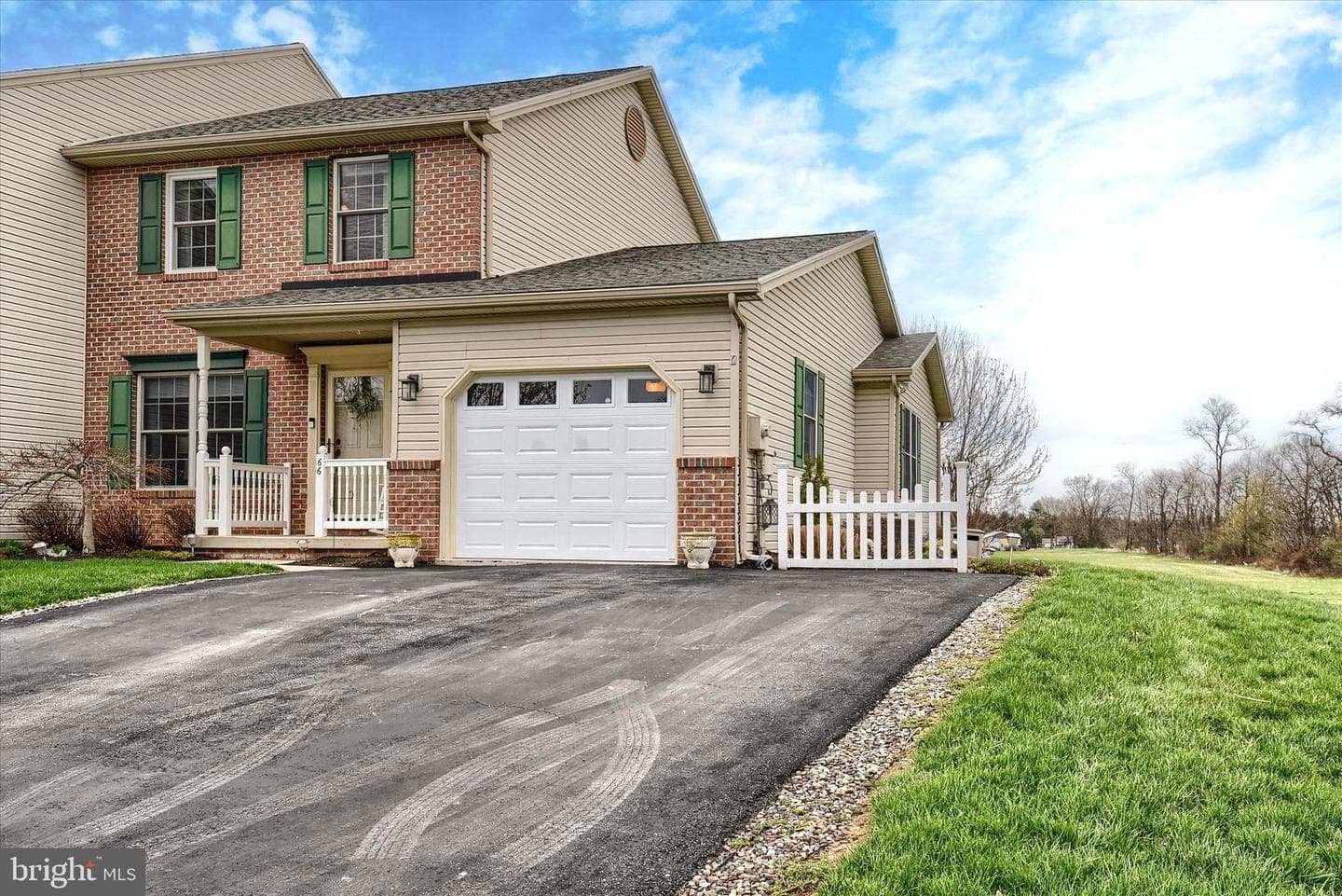 66 Nottingham Drive photo 3