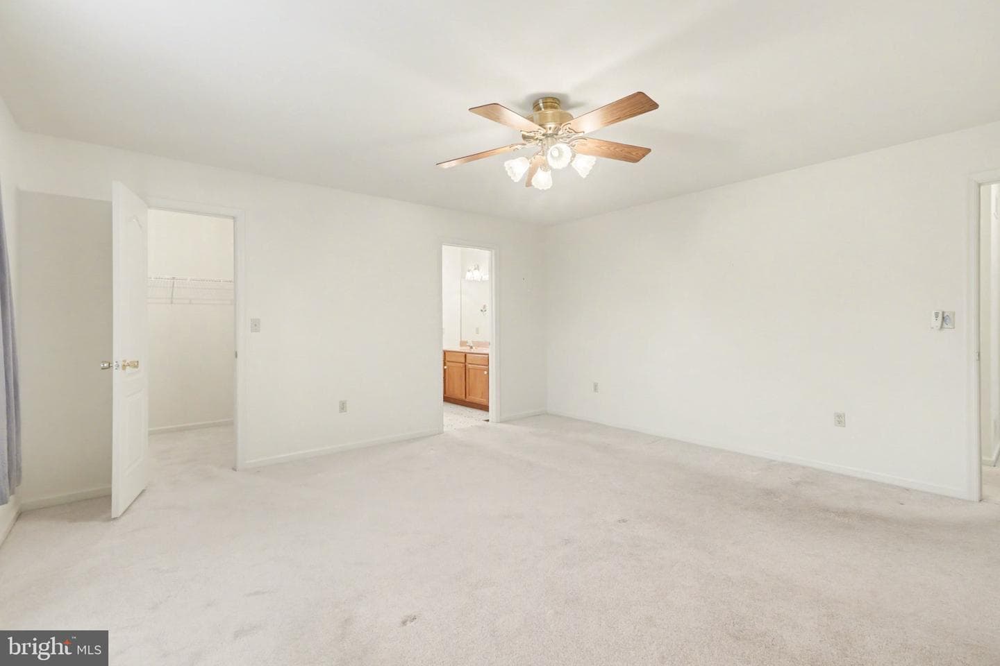 33 Blue Spruce Drive photo 17