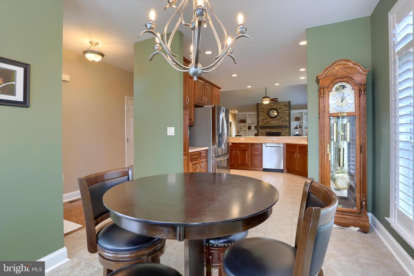 5405 Rivendale Boulevard photo 8