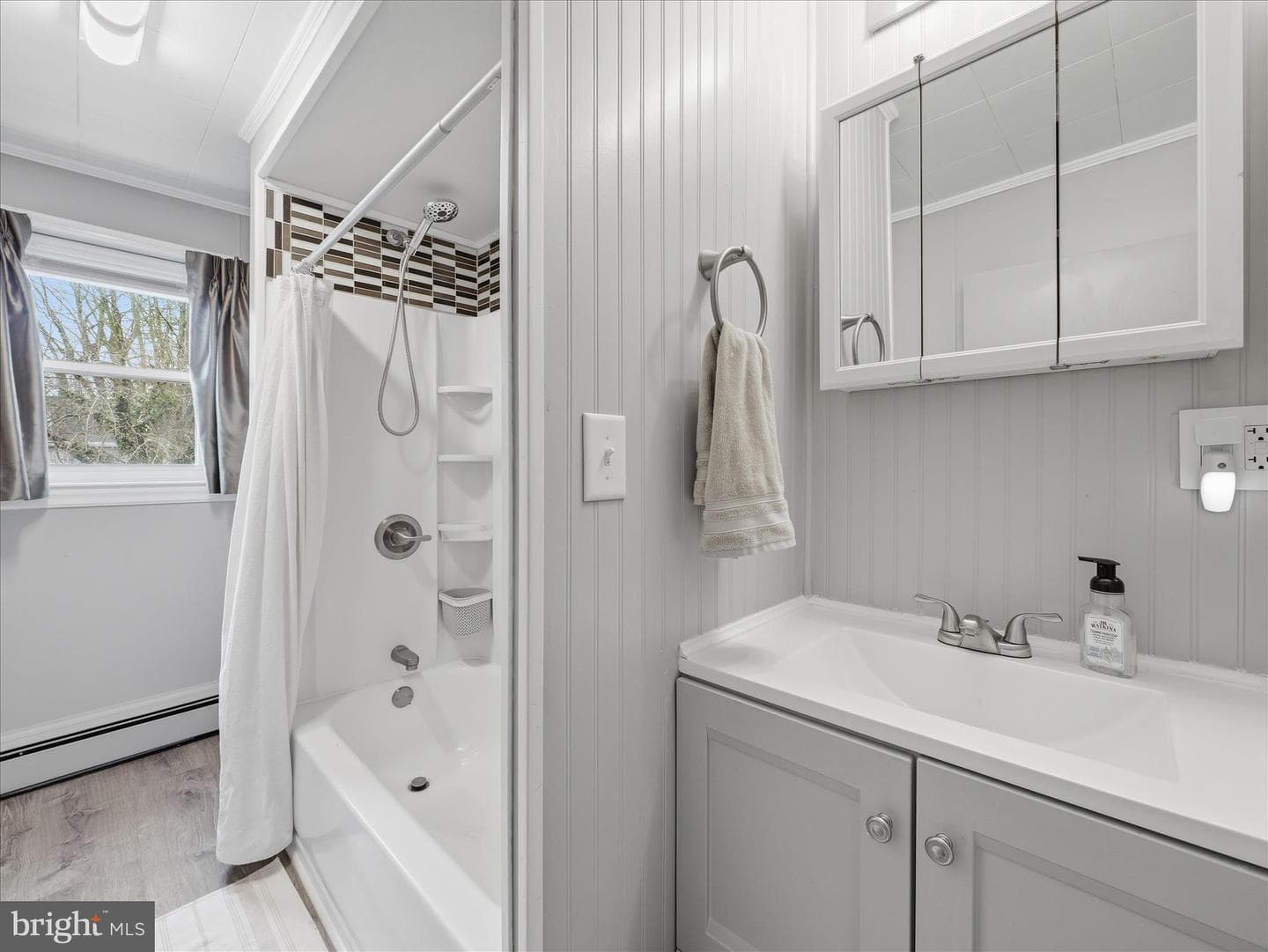 18 Richard Avenue photo 25