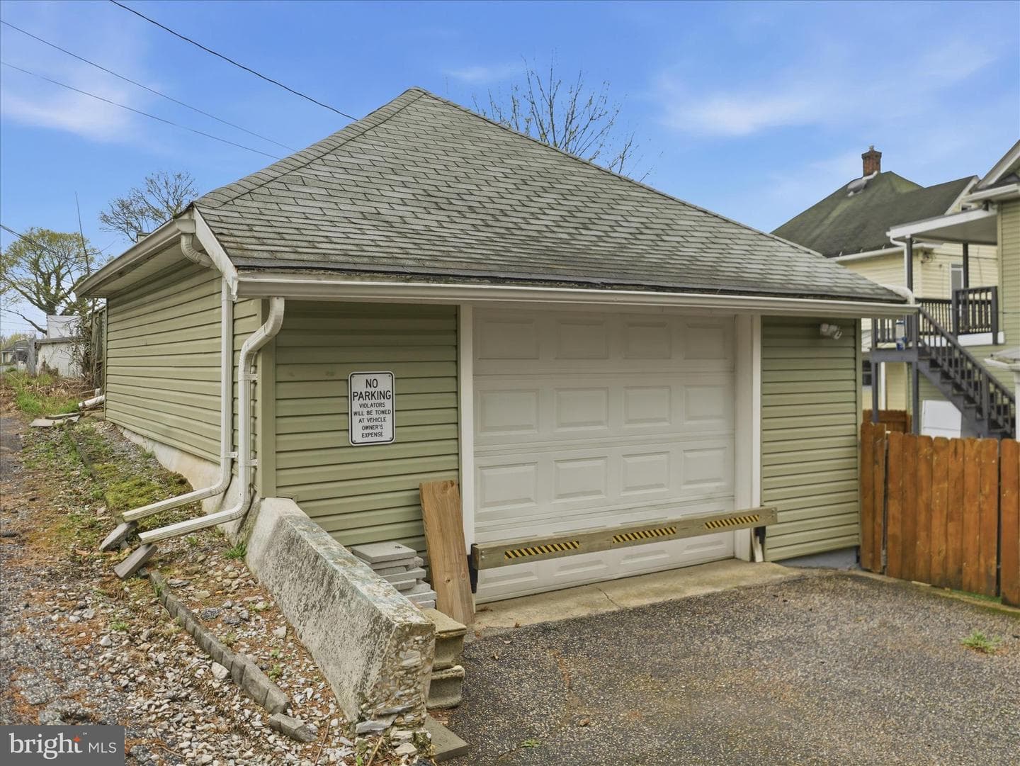 18 Richard Avenue photo 33