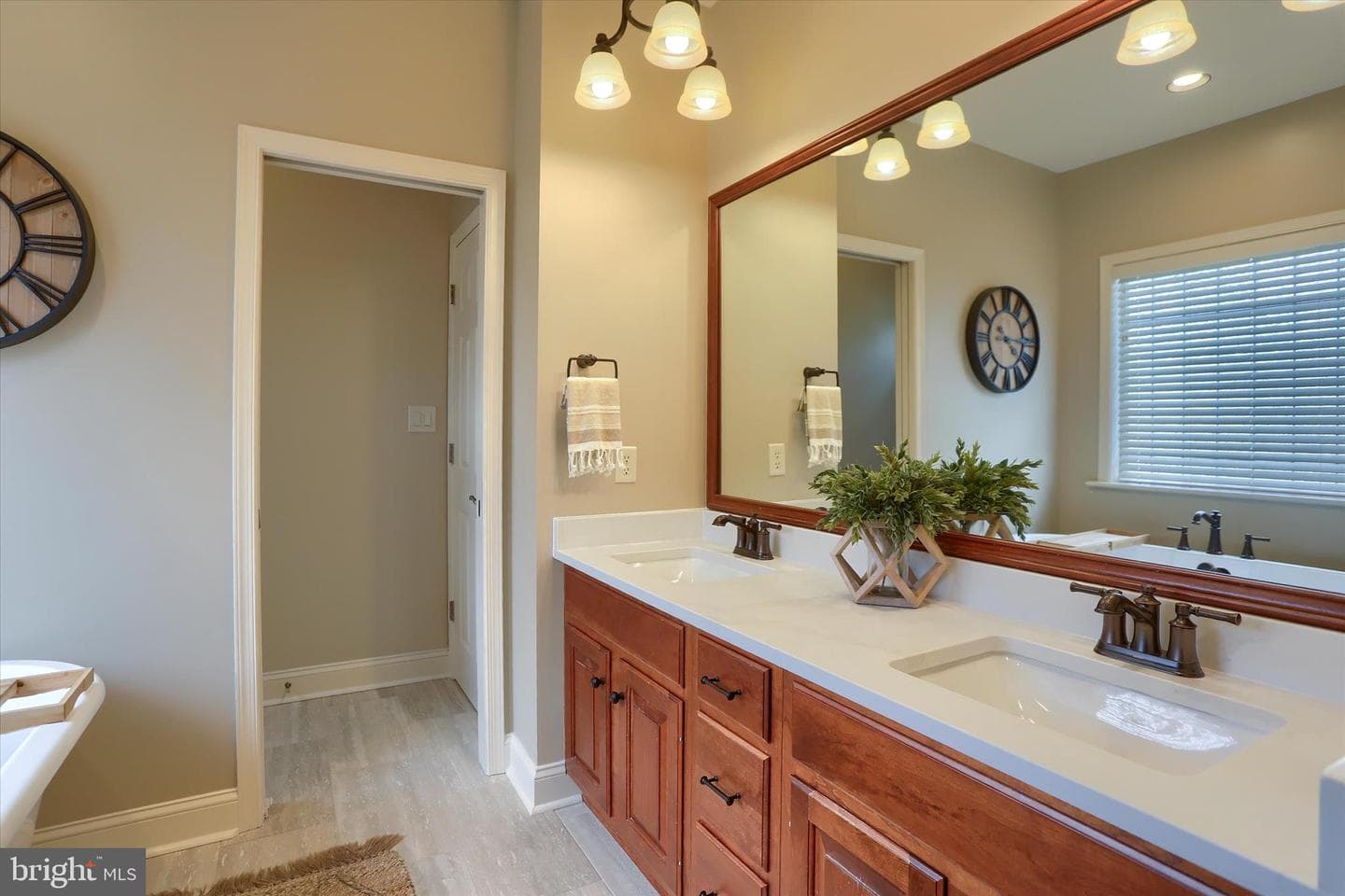 1720 Sawyer Lane photo 30