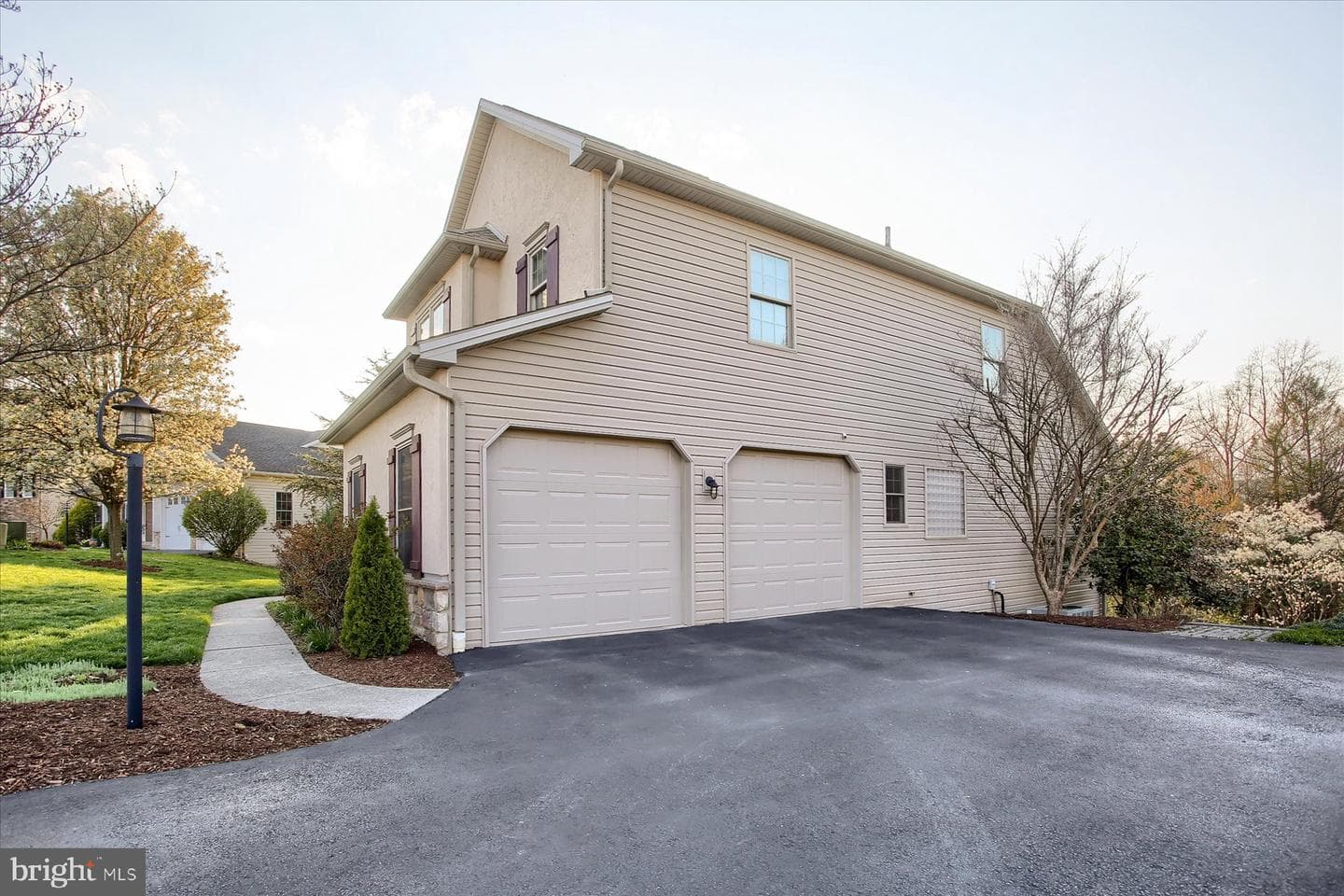 1720 Sawyer Lane photo 4