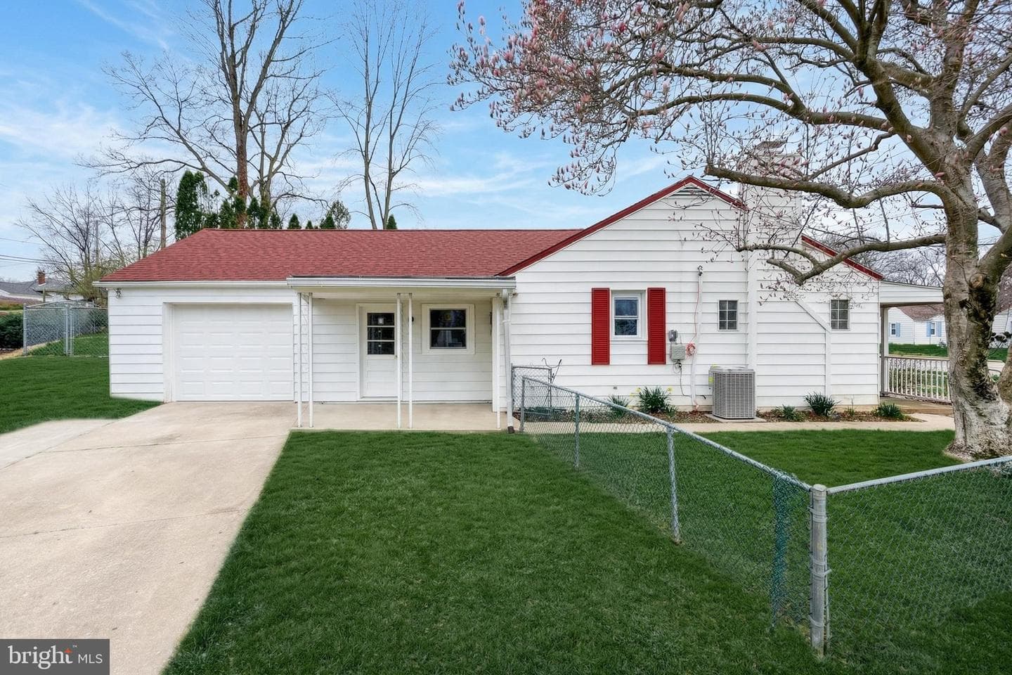 1400 Simpson Ferry Road photo 2