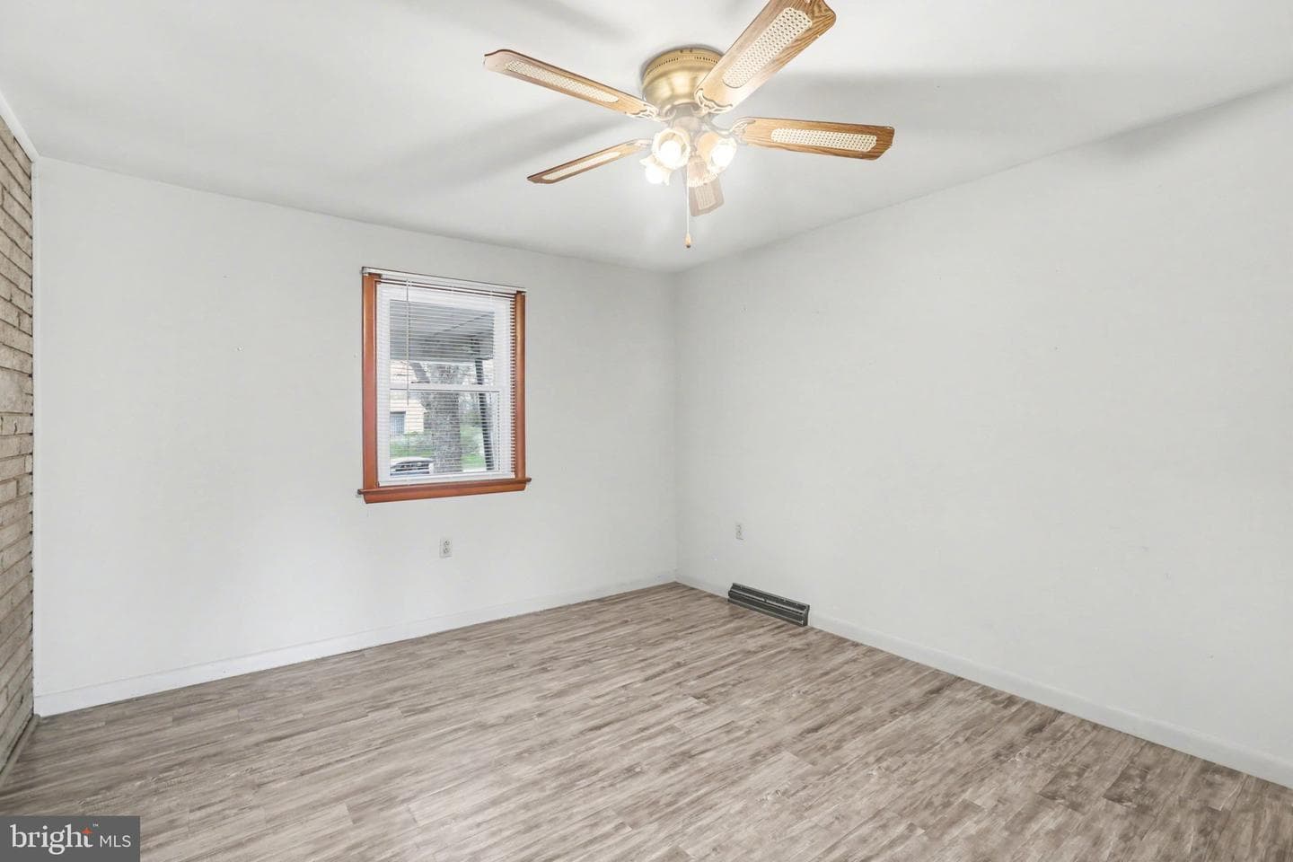 3111 Spring Road photo 11
