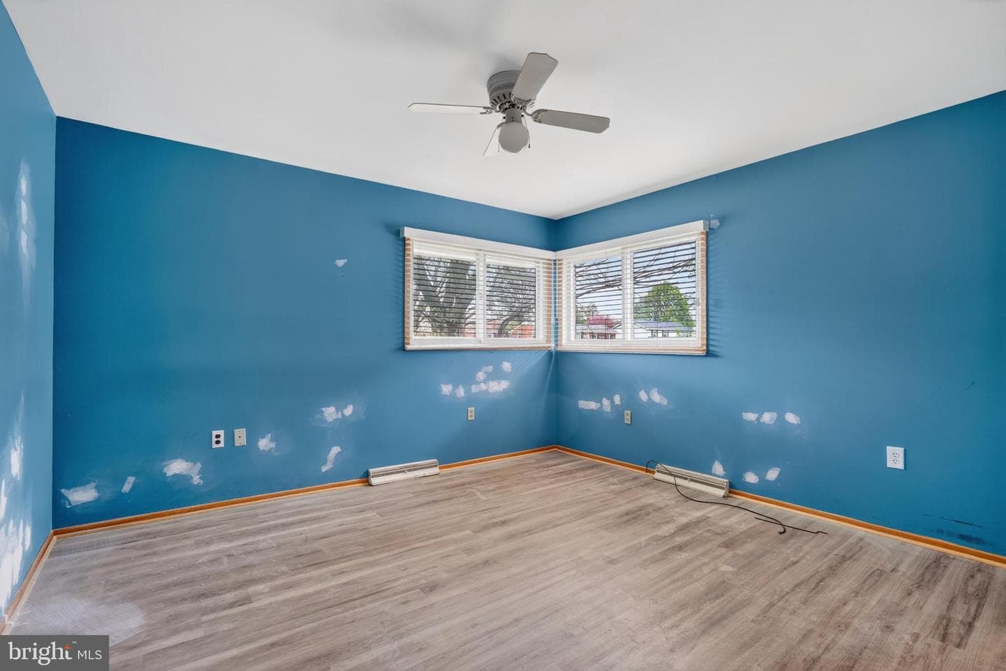 913 Gobin Street photo 27