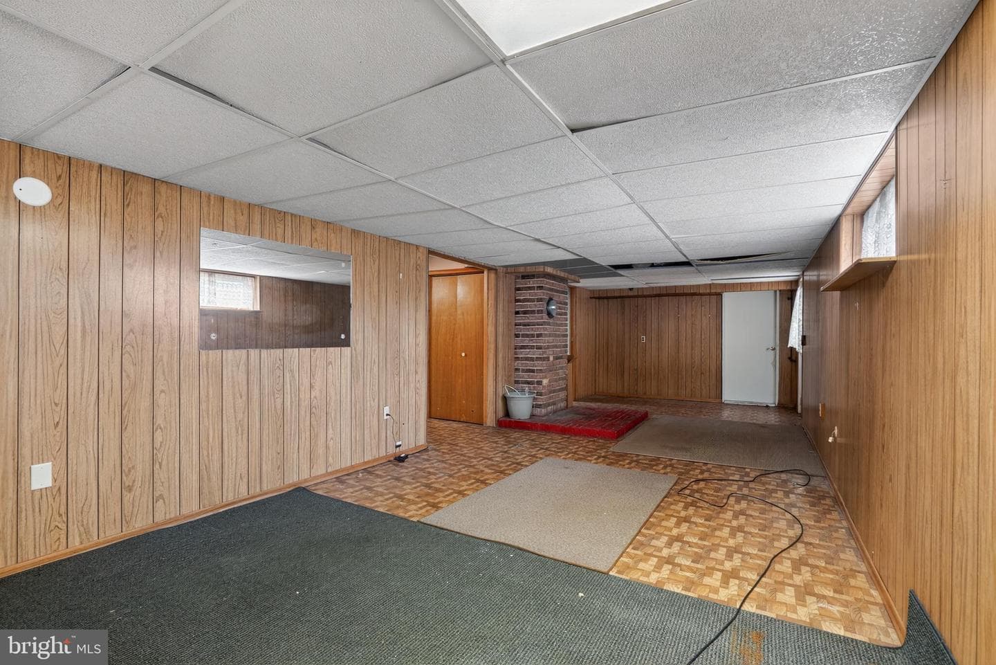 913 Gobin Street photo 35