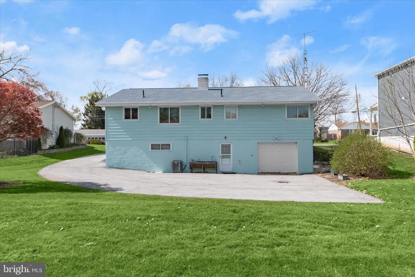 913 Gobin Street photo 42