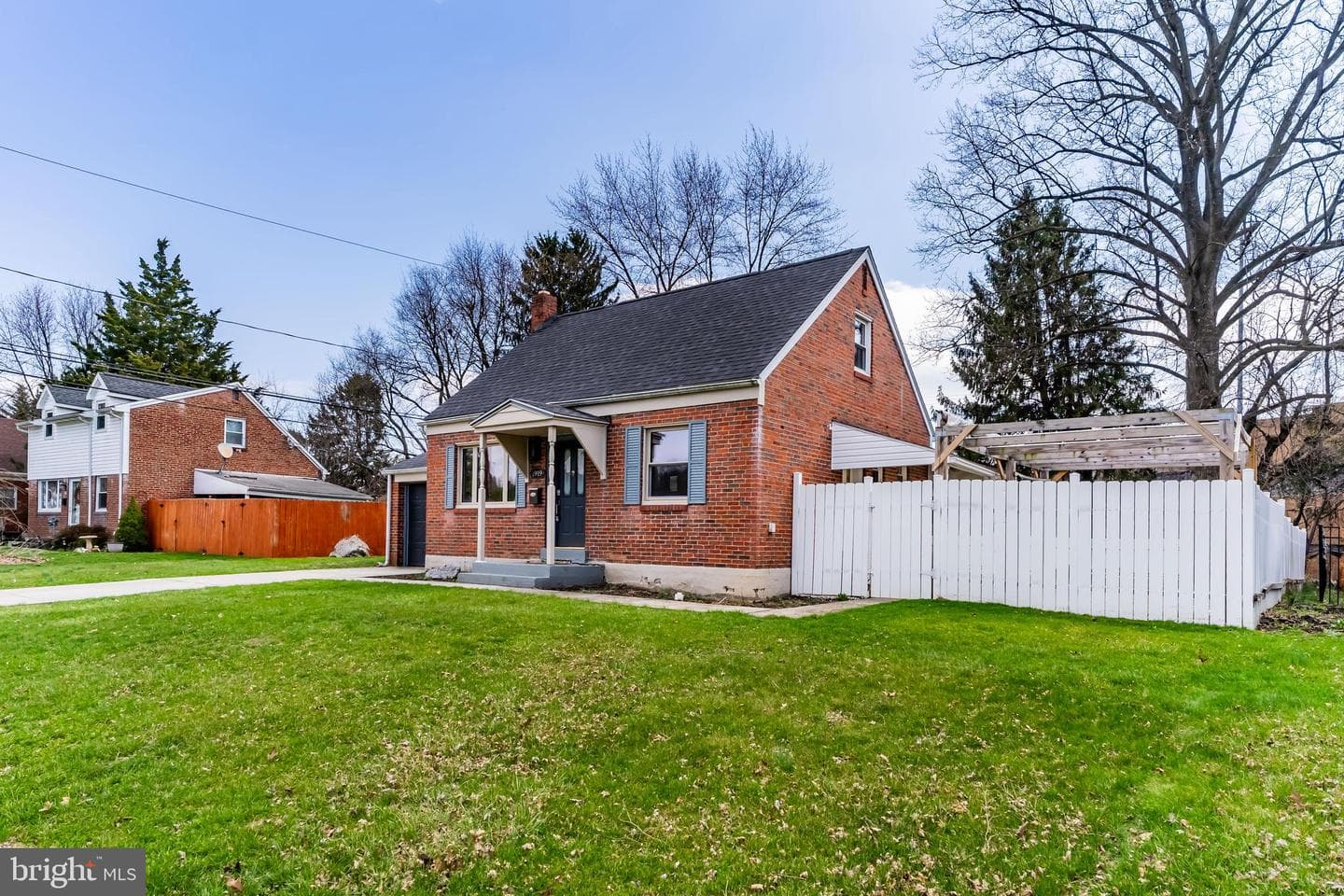 1919 Princeton Avenue photo 3