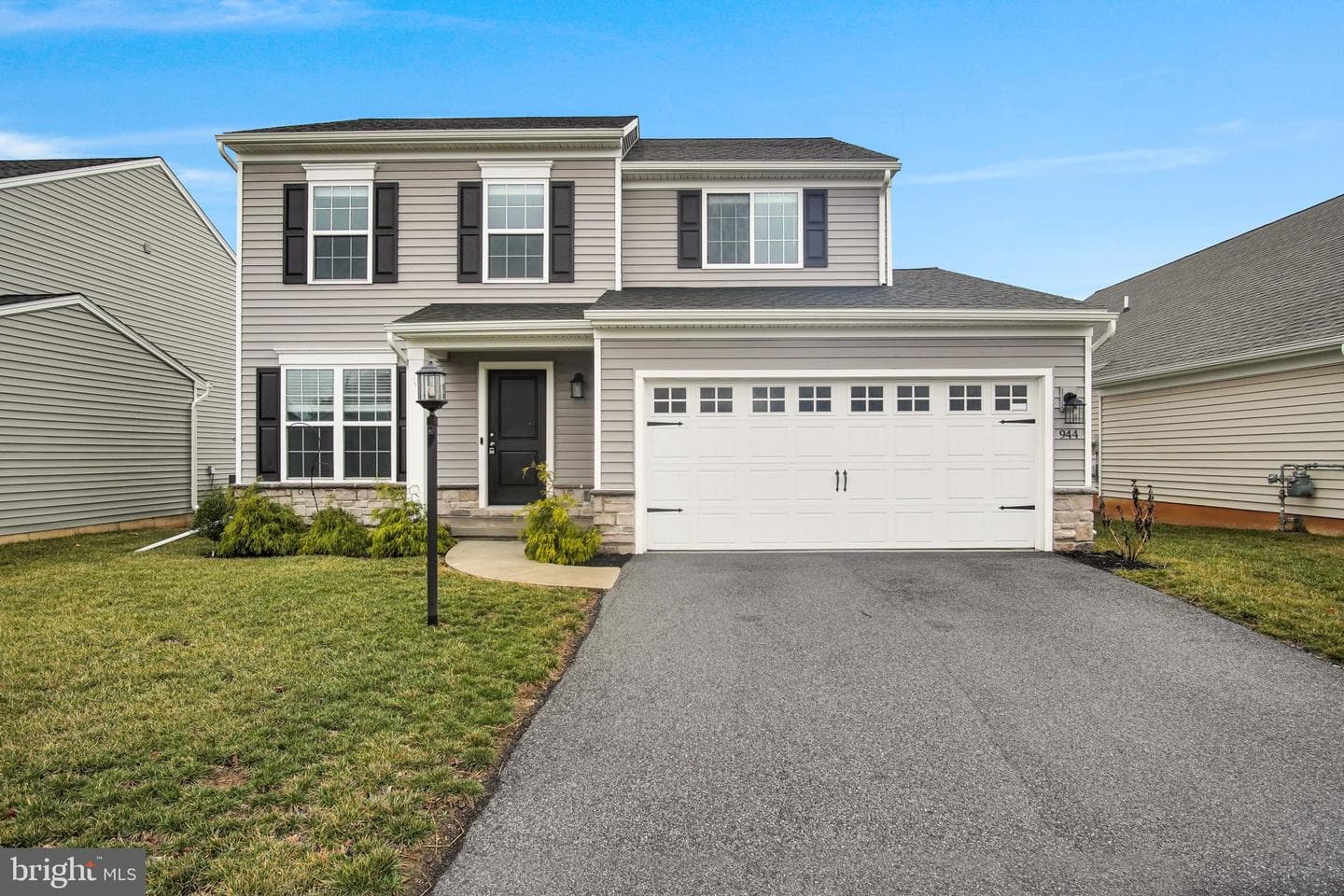 944 W North Street Street photo 3
