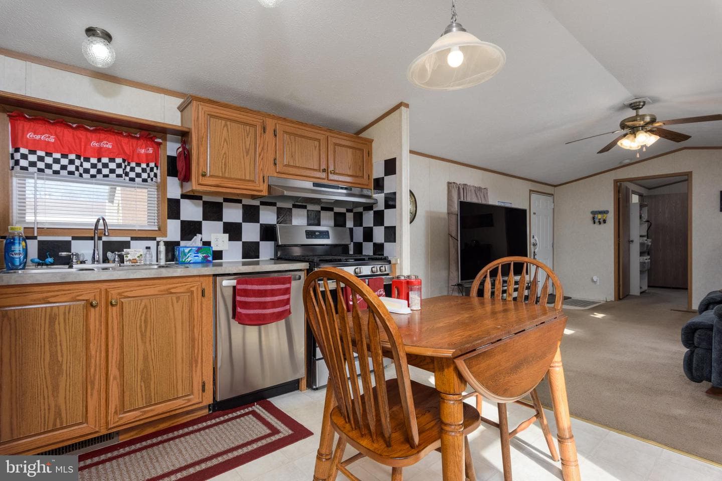 304 Raven Court photo 16