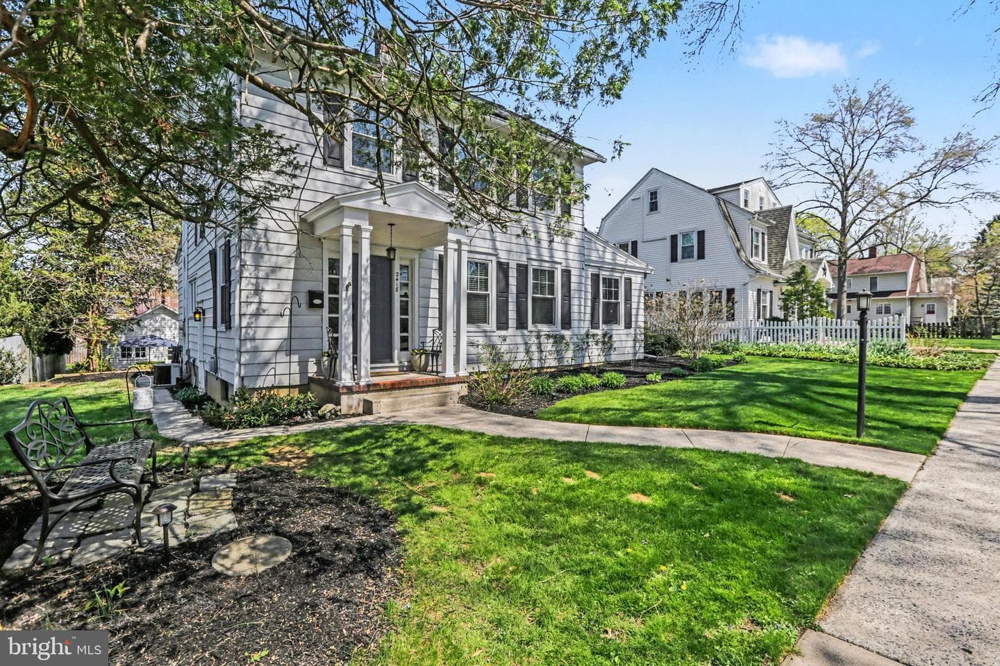 2418 Harvard Avenue photo 3