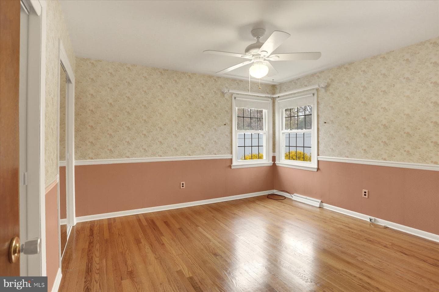 323 Evergreen Street photo 20