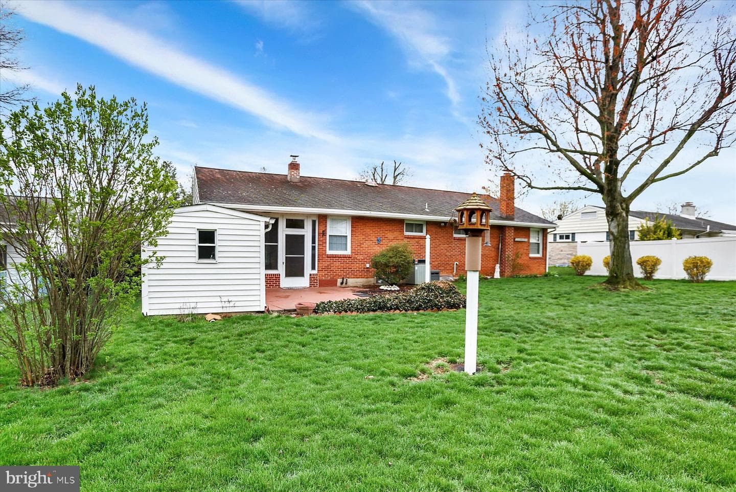 323 Evergreen Street photo 37
