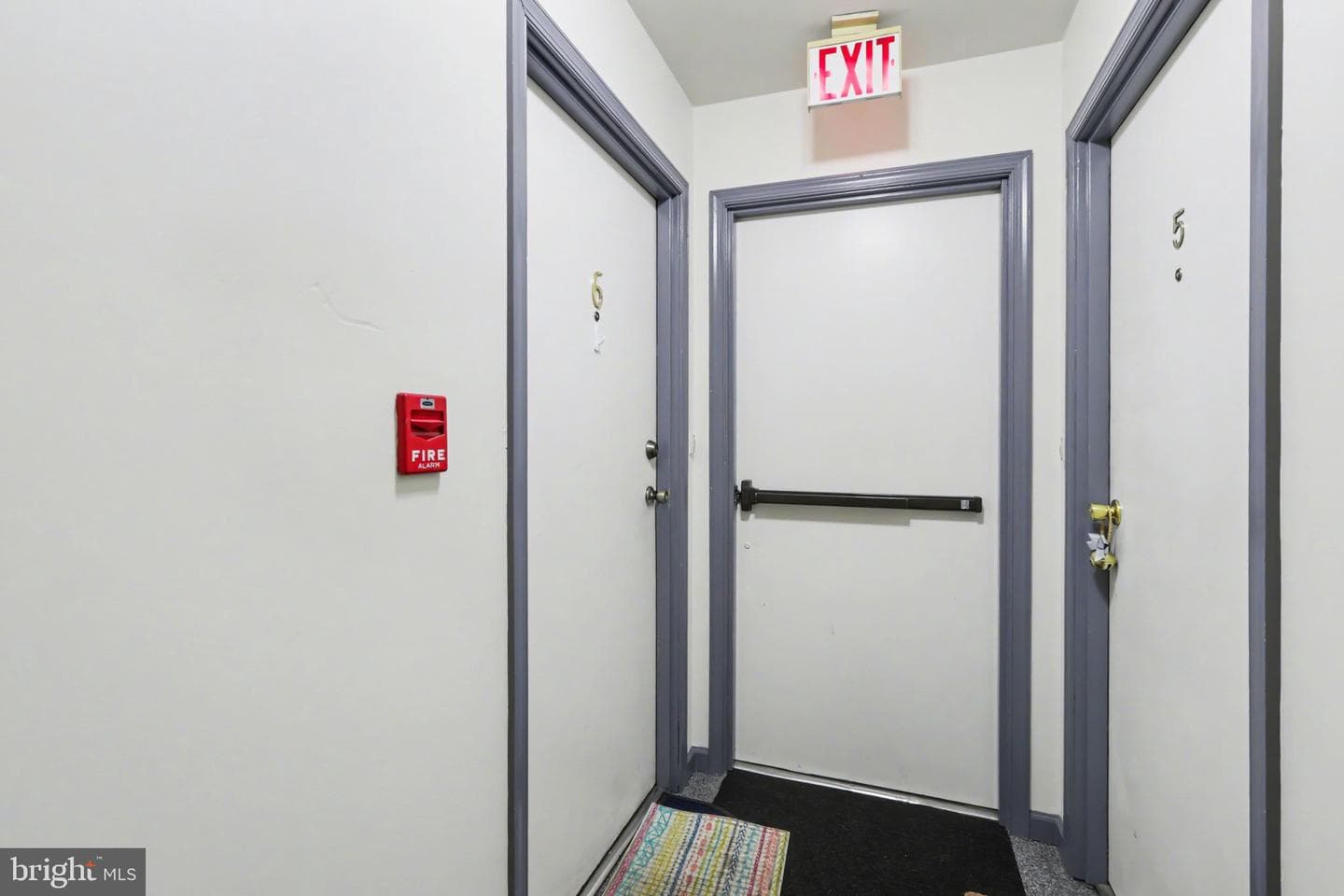 126 W Portland Street photo 18