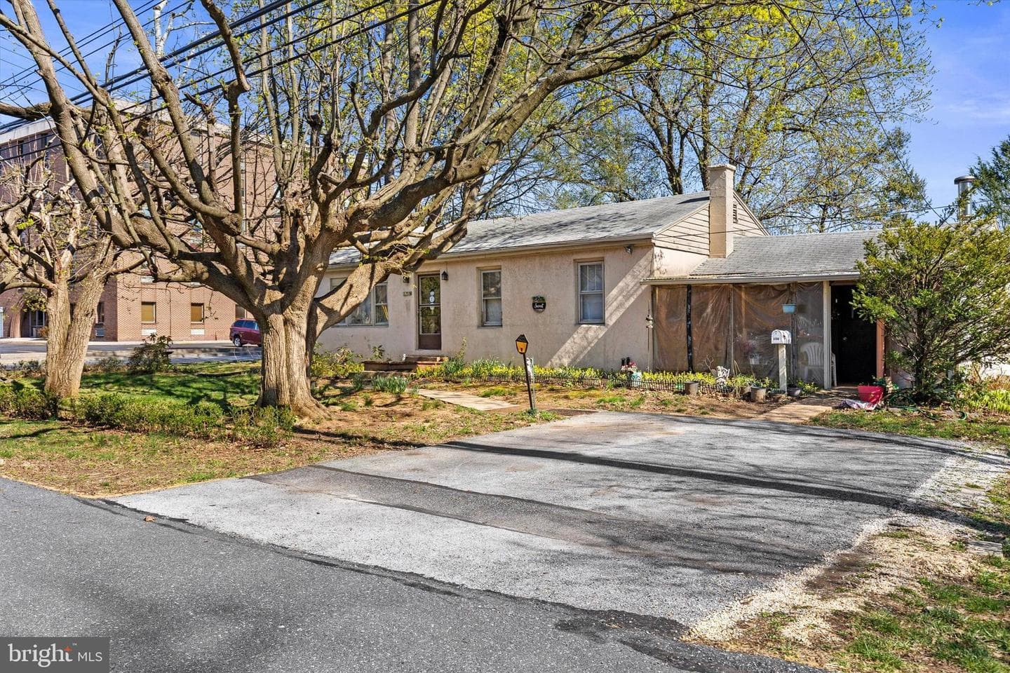 3709 Rosemont Avenue photo 2