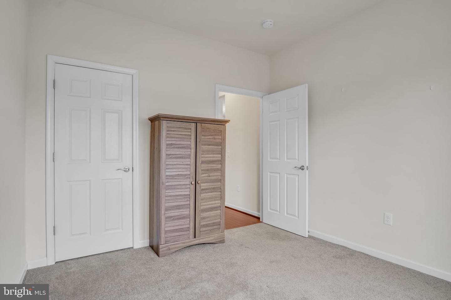 307 Valor Drive photo 24