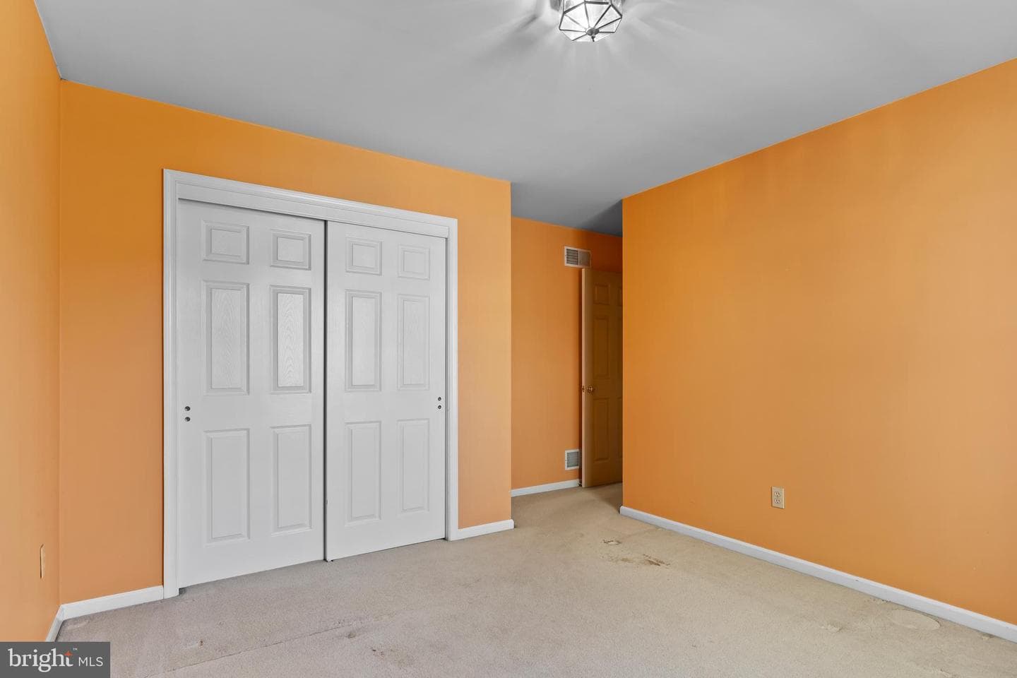 914 Maplewood Lane photo 28
