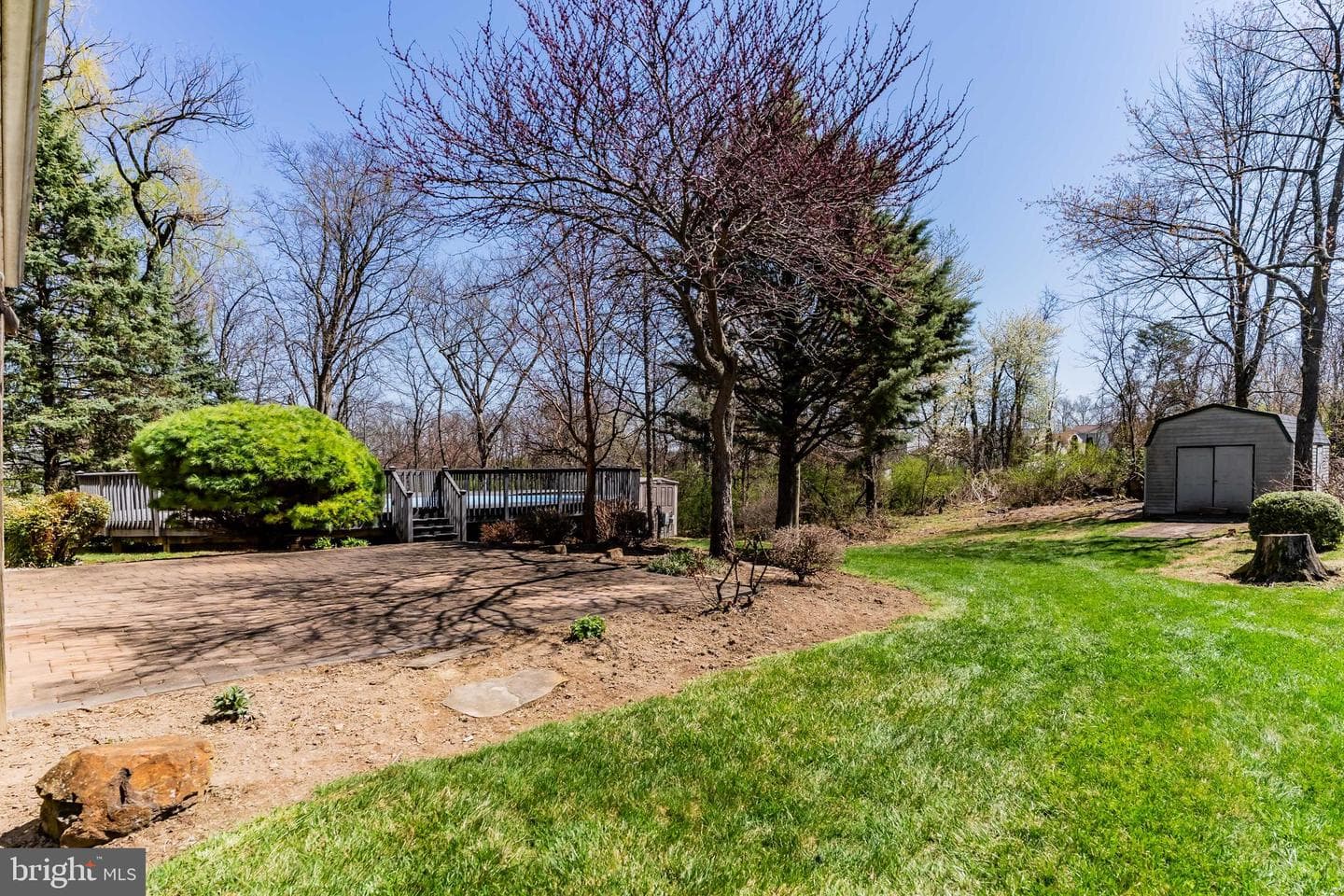 914 Maplewood Lane photo 35