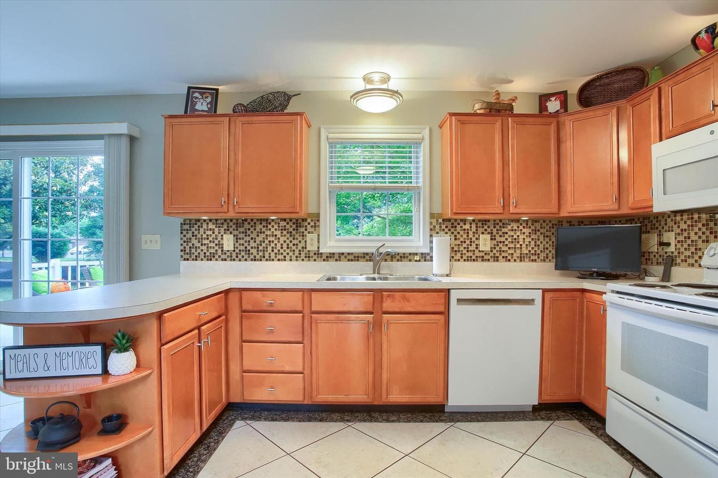 5425 Barbara Dr photo 17