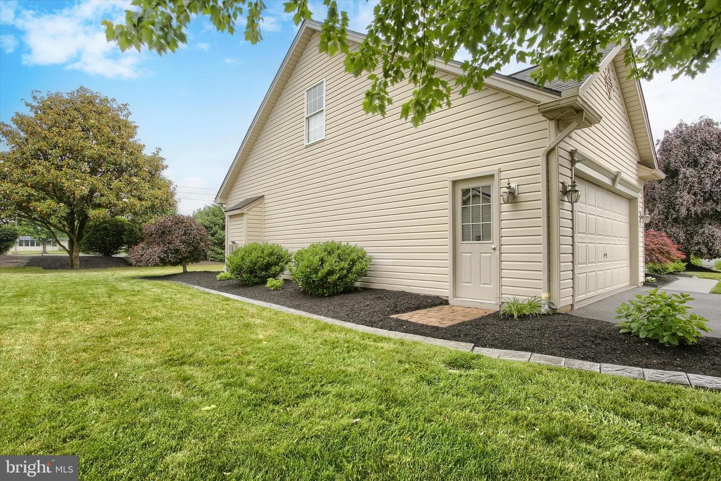 5425 Barbara Dr photo 3