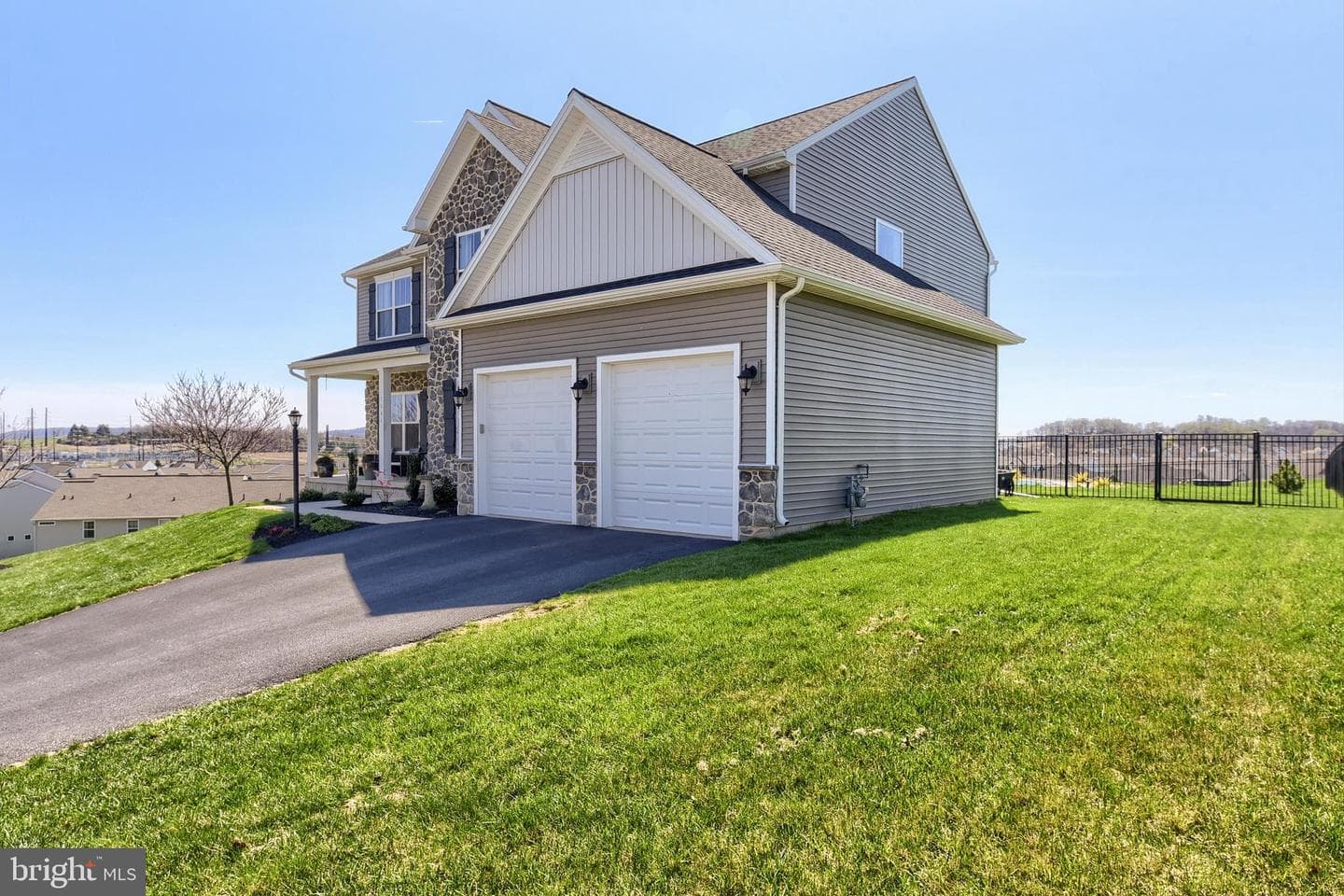 1541 Zestar Drive photo 4