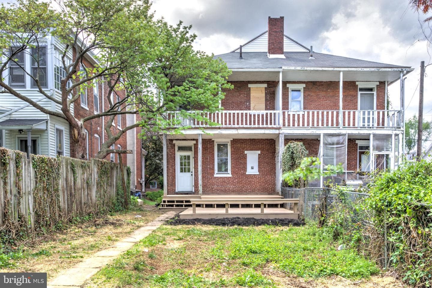 225 N College Street photo 30