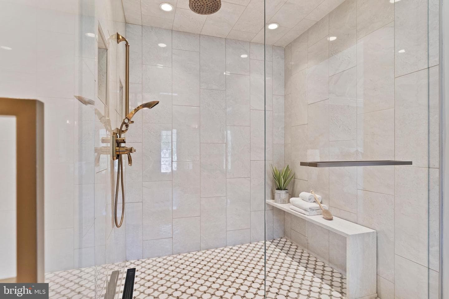 2301 Claridge Court photo 49