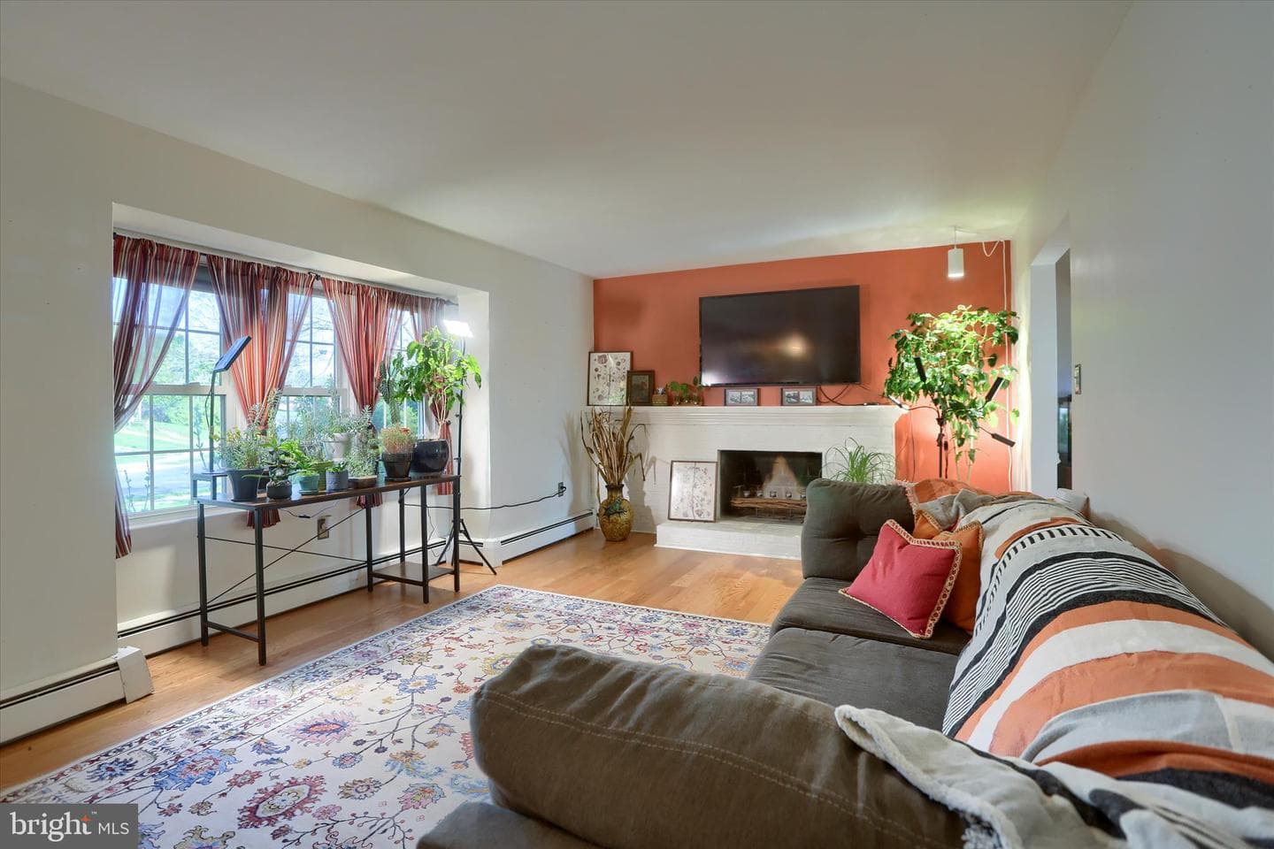 437 Appletree Road photo 5