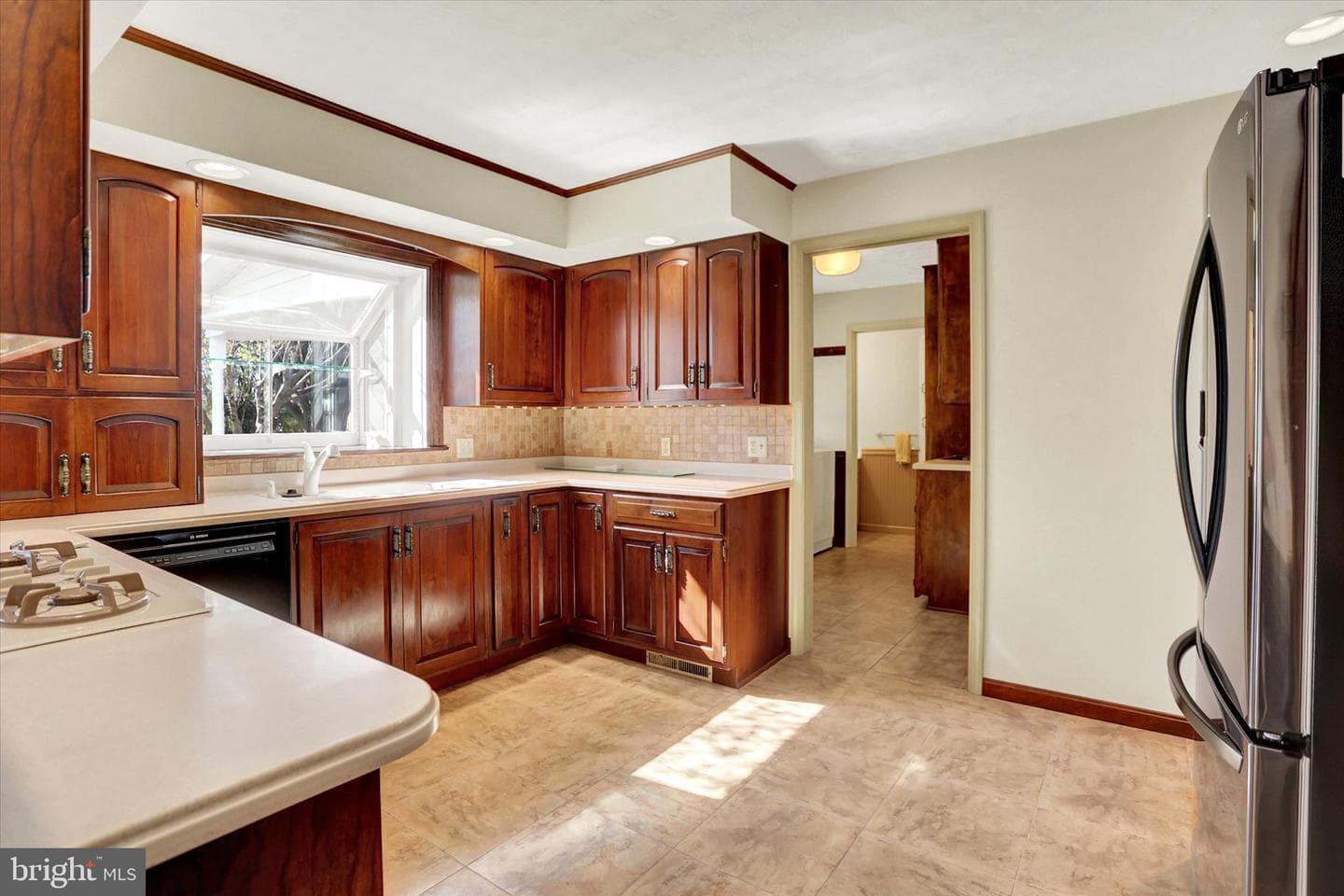 616 Brad Street photo 3