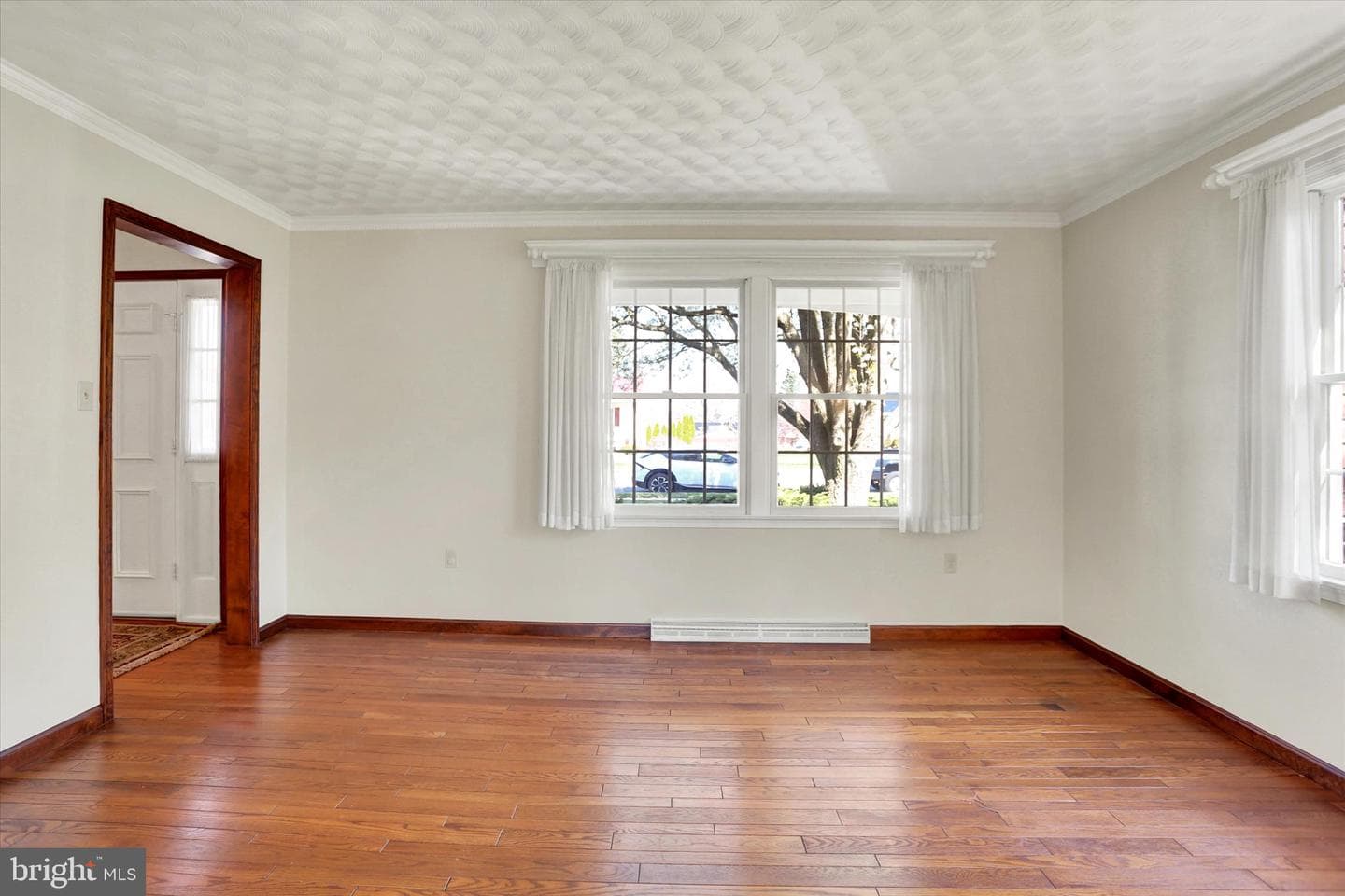 616 Brad Street photo 8