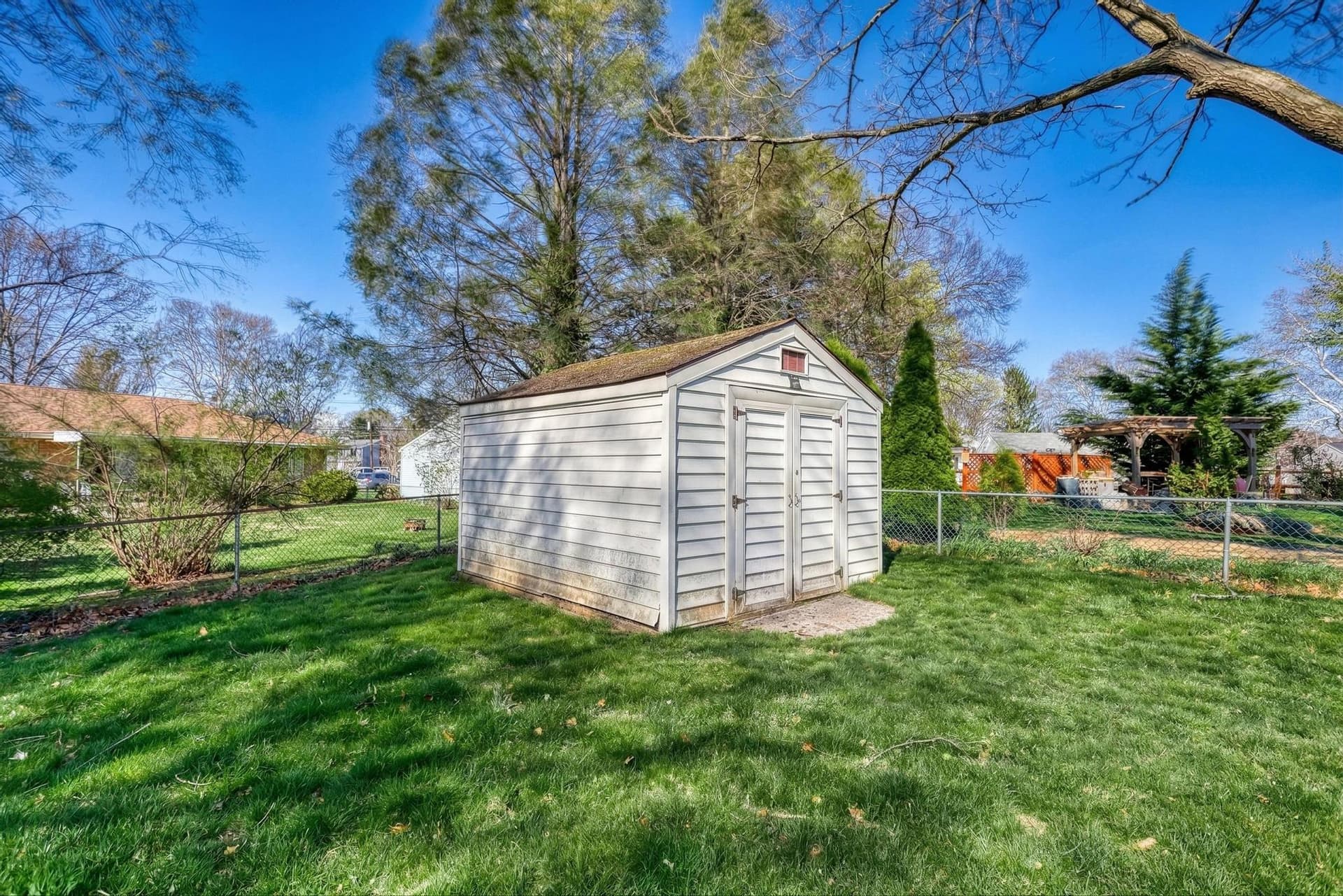 210 Cumberland Drive photo 13