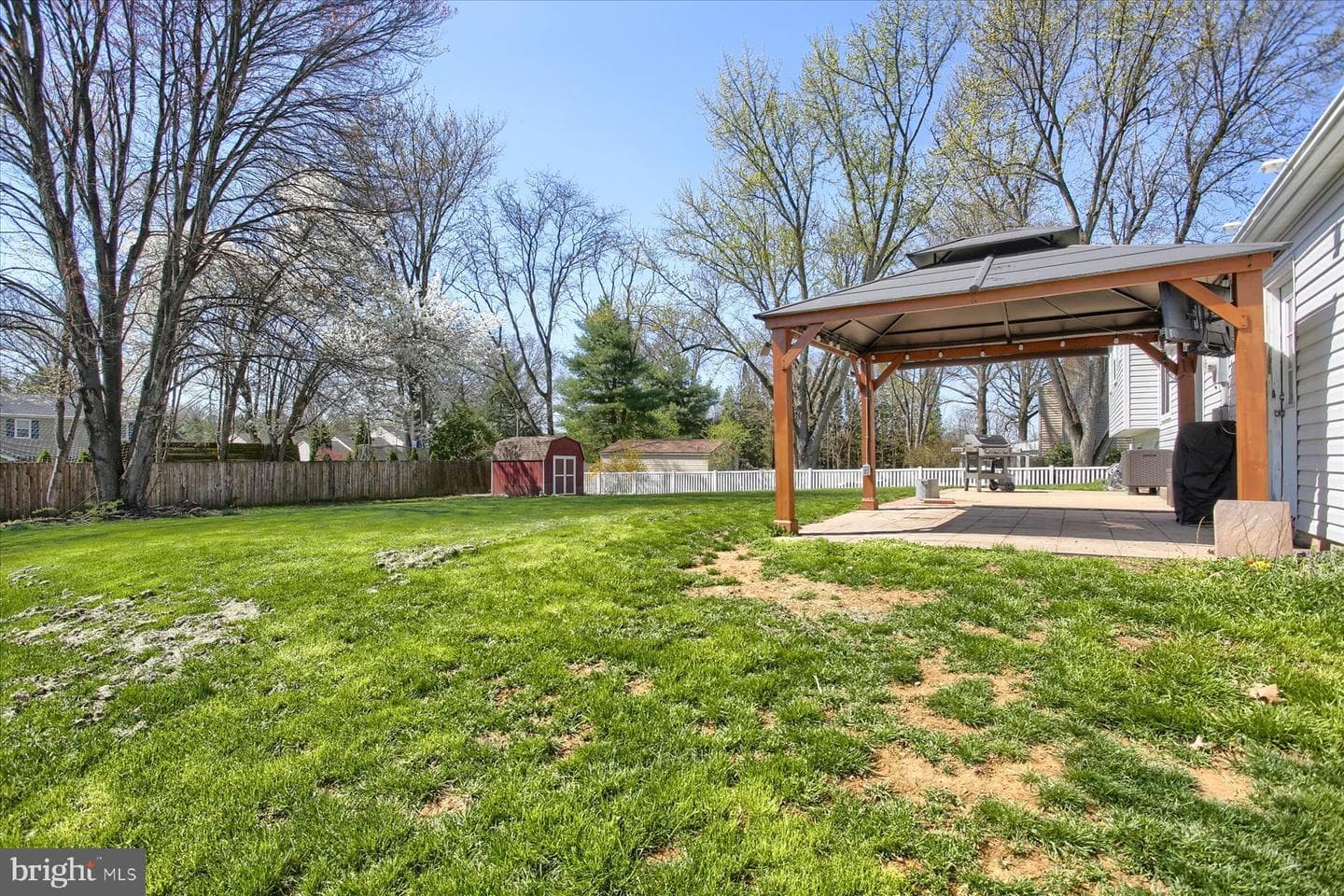 915 Derbyshire Avenue photo 38