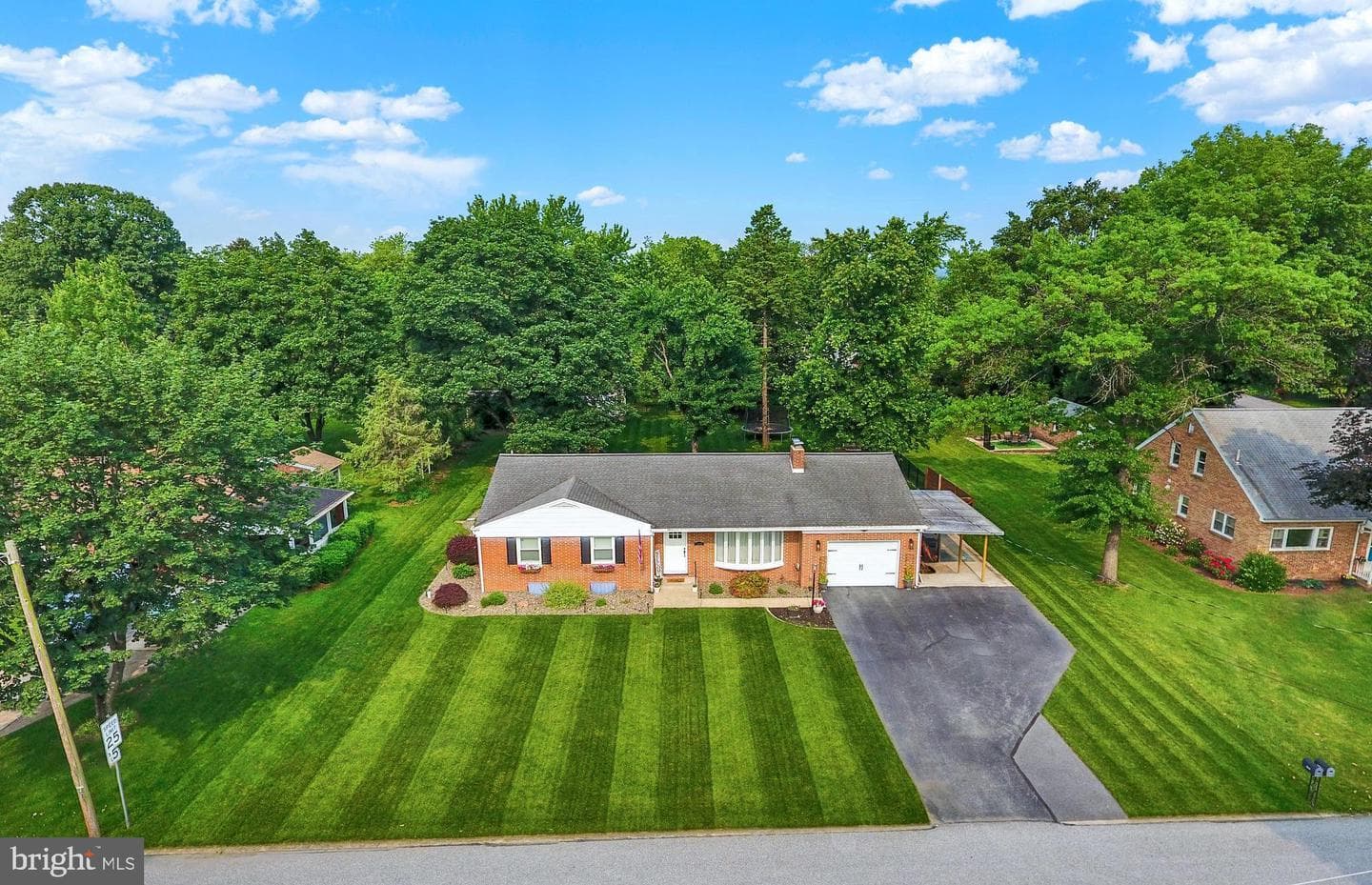1838 Ridgeview Drive photo 2
