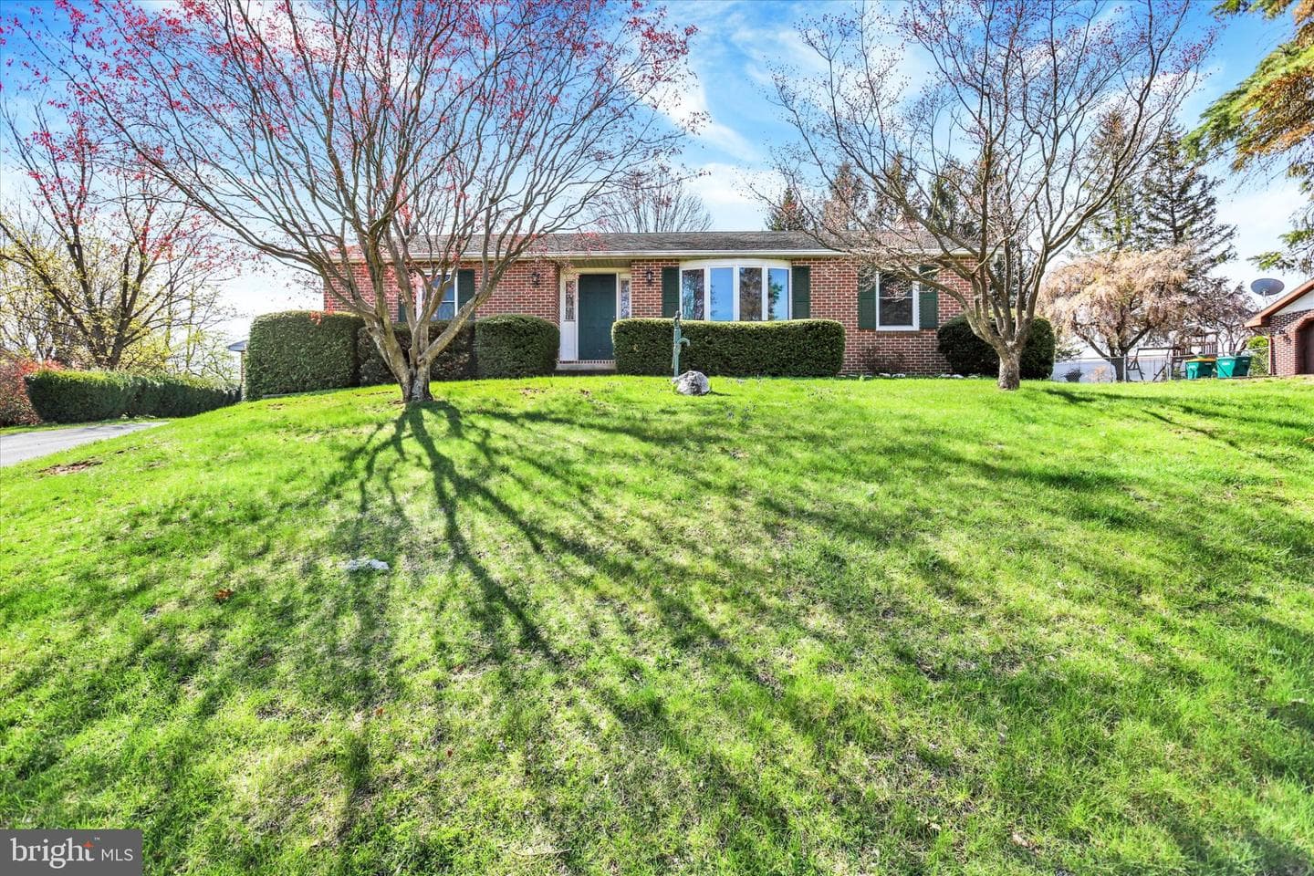 8 Dogwood Drive