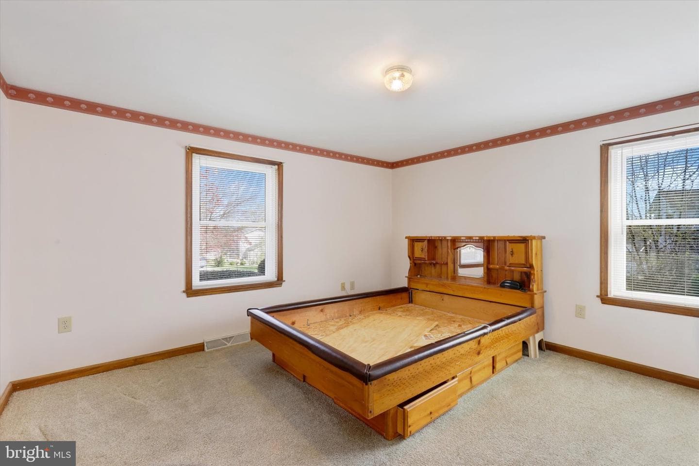 8 Dogwood Drive photo 18