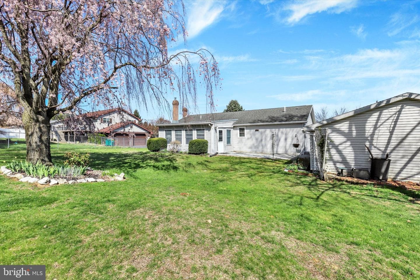 8 Dogwood Drive photo 4
