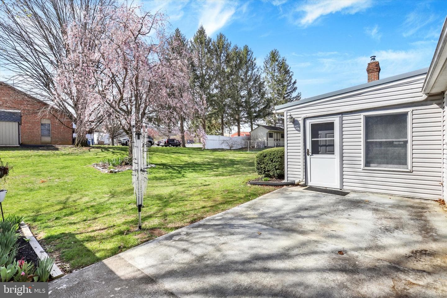8 Dogwood Drive photo 6