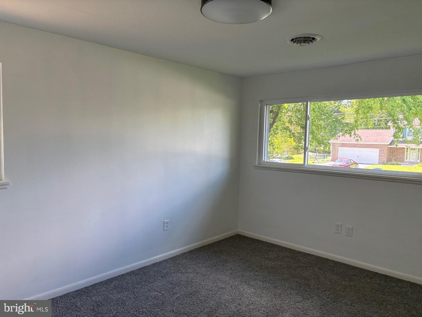 855 W North Street photo 8