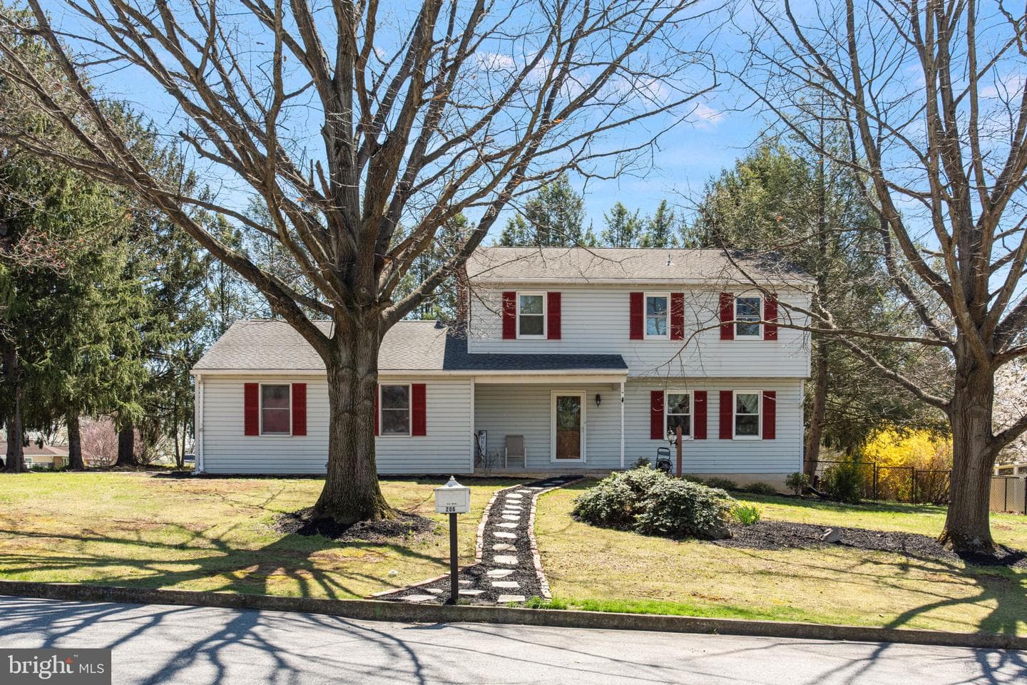 206 Cumberland Drive photo 2