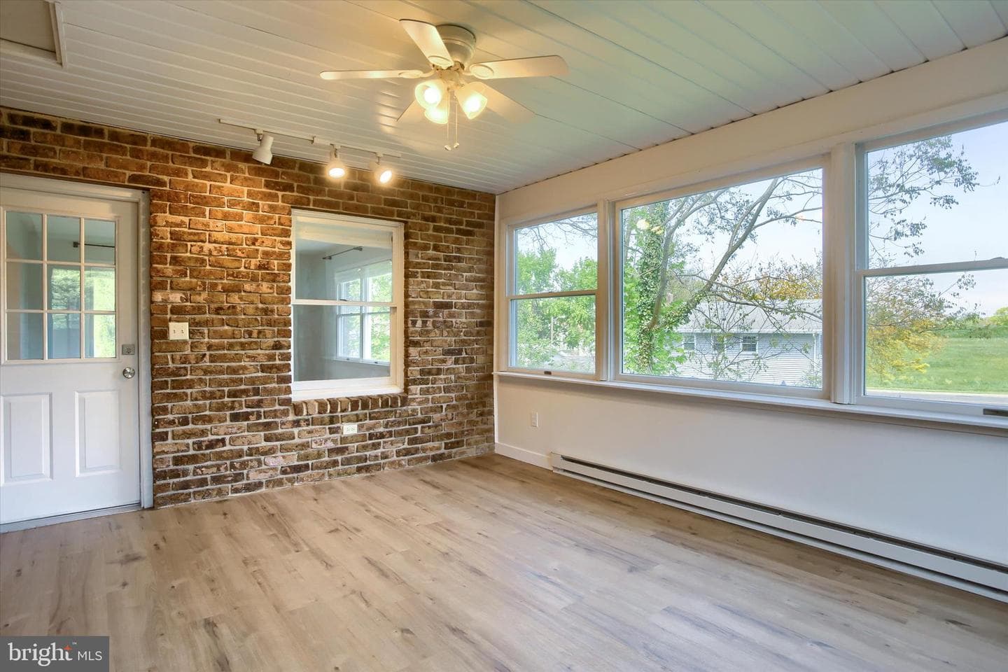 313 Croghan Drive photo 18
