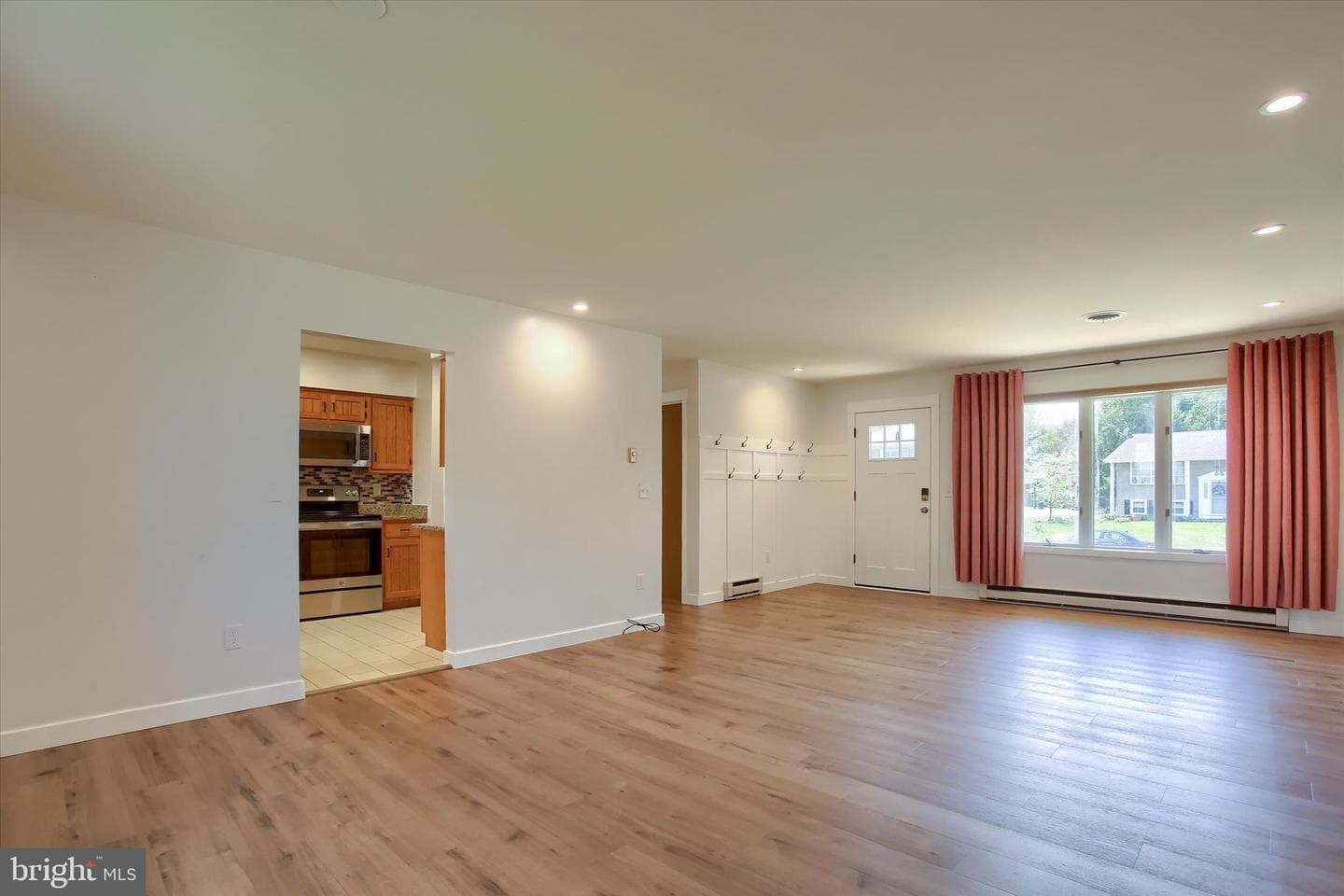 313 Croghan Drive photo 4