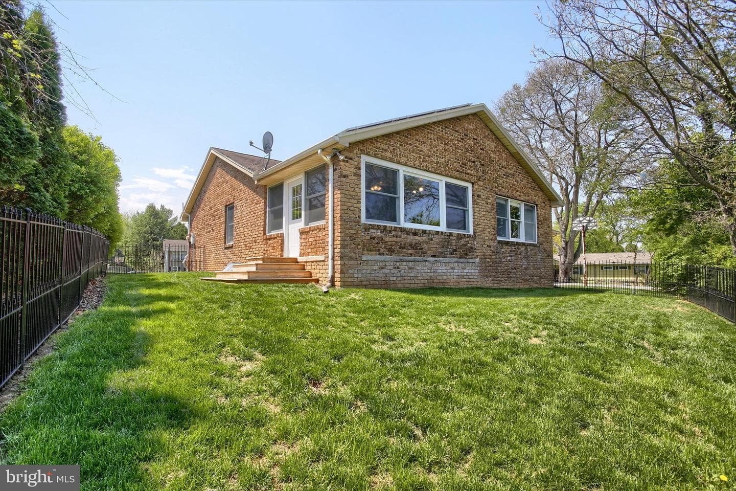 313 Croghan Drive photo 48