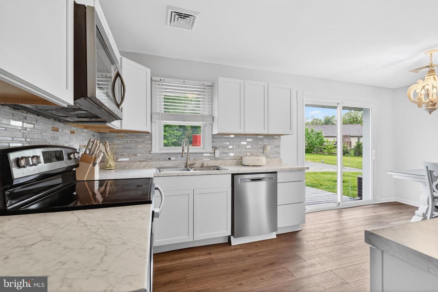 12 White Birch Avenue photo 10