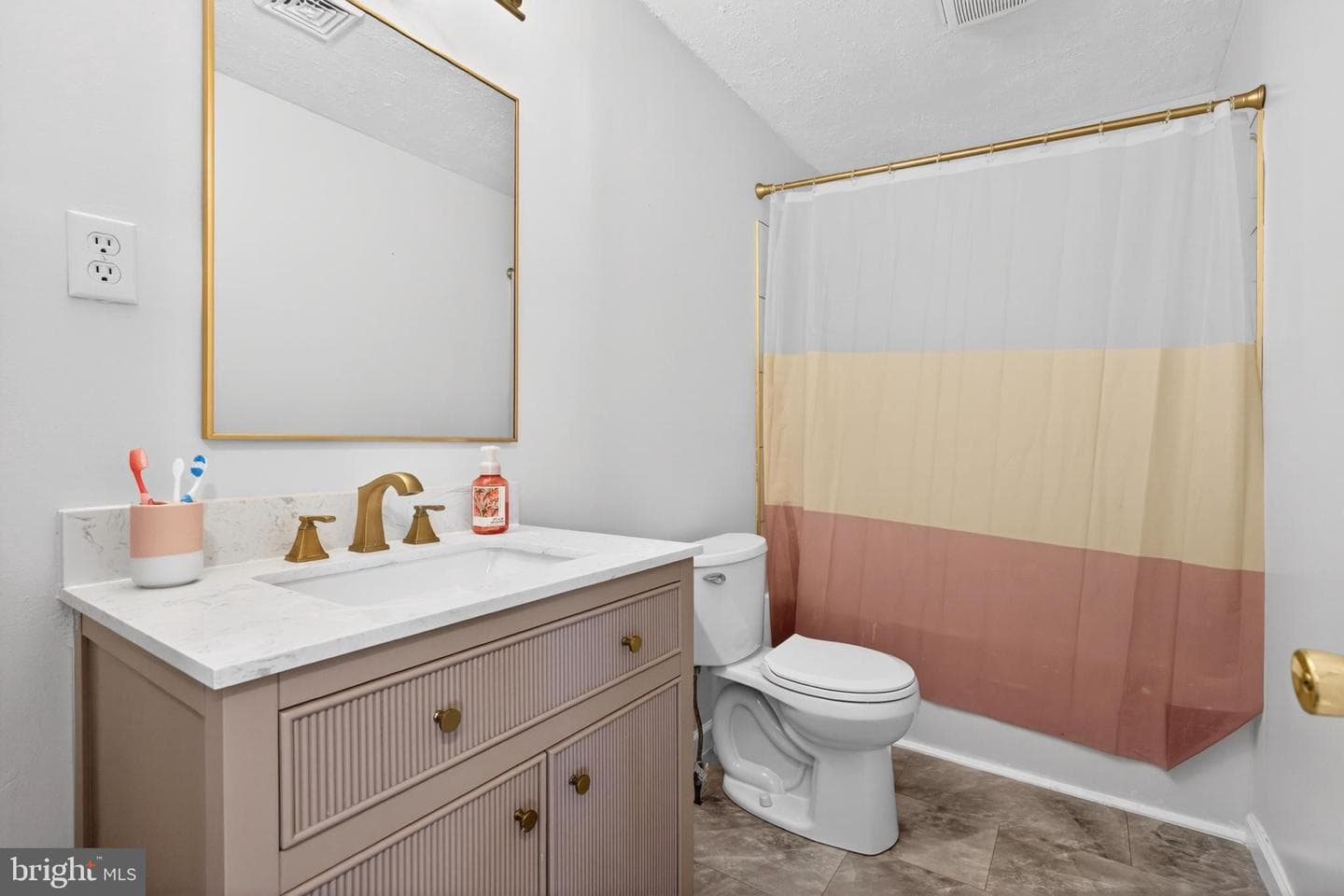 12 White Birch Avenue photo 18