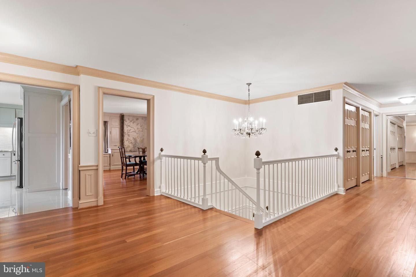 504 Indiana Avenue photo 31