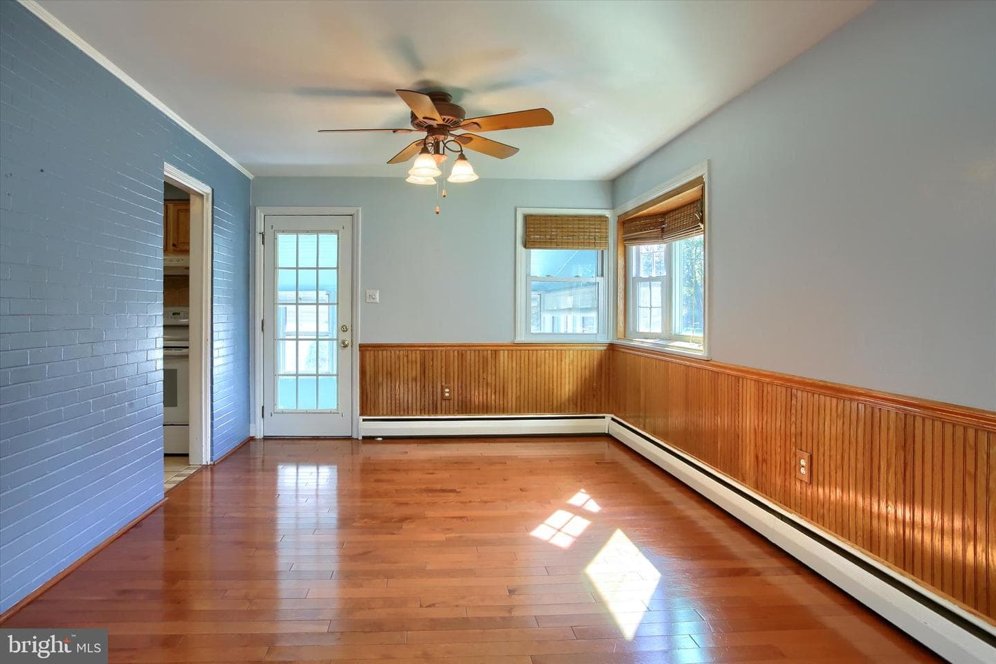 25 Oak Avenue photo 14