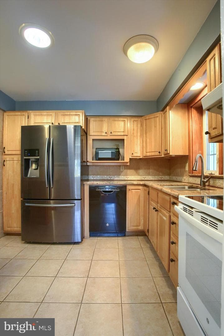 25 Oak Avenue photo 19
