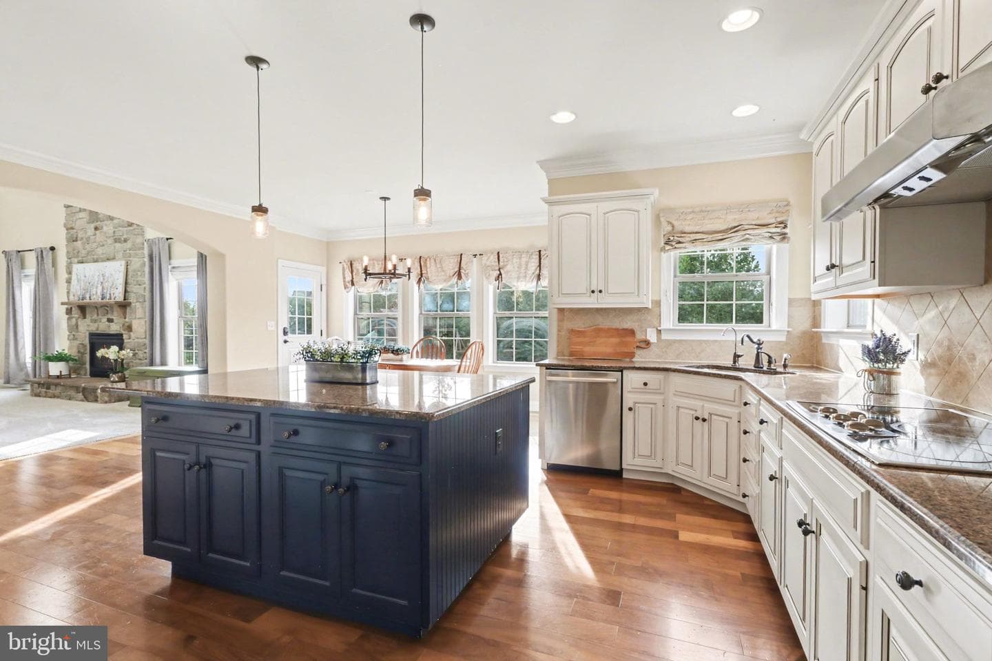 1405 Summit Way photo 14